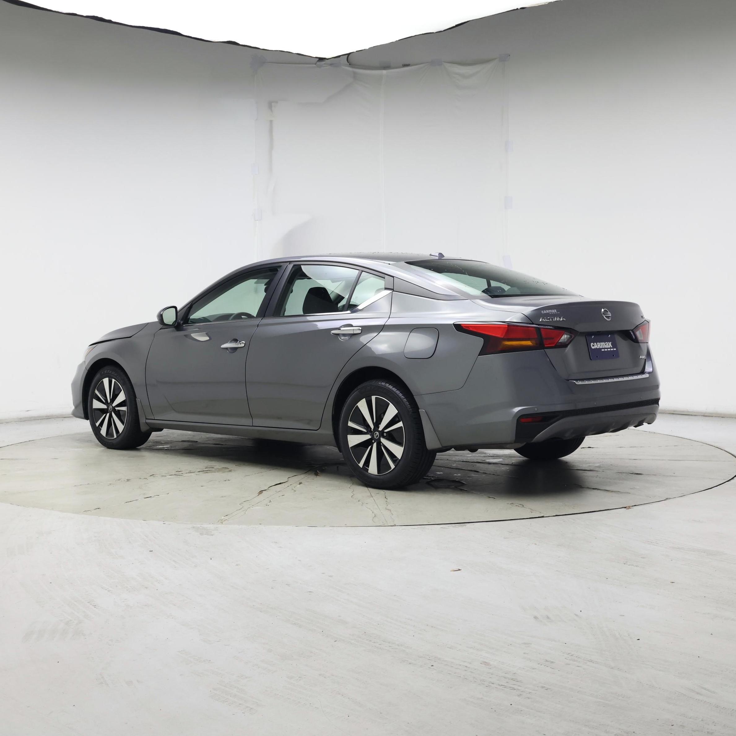 Thumbnail: 2022 Nissan Altima - 2