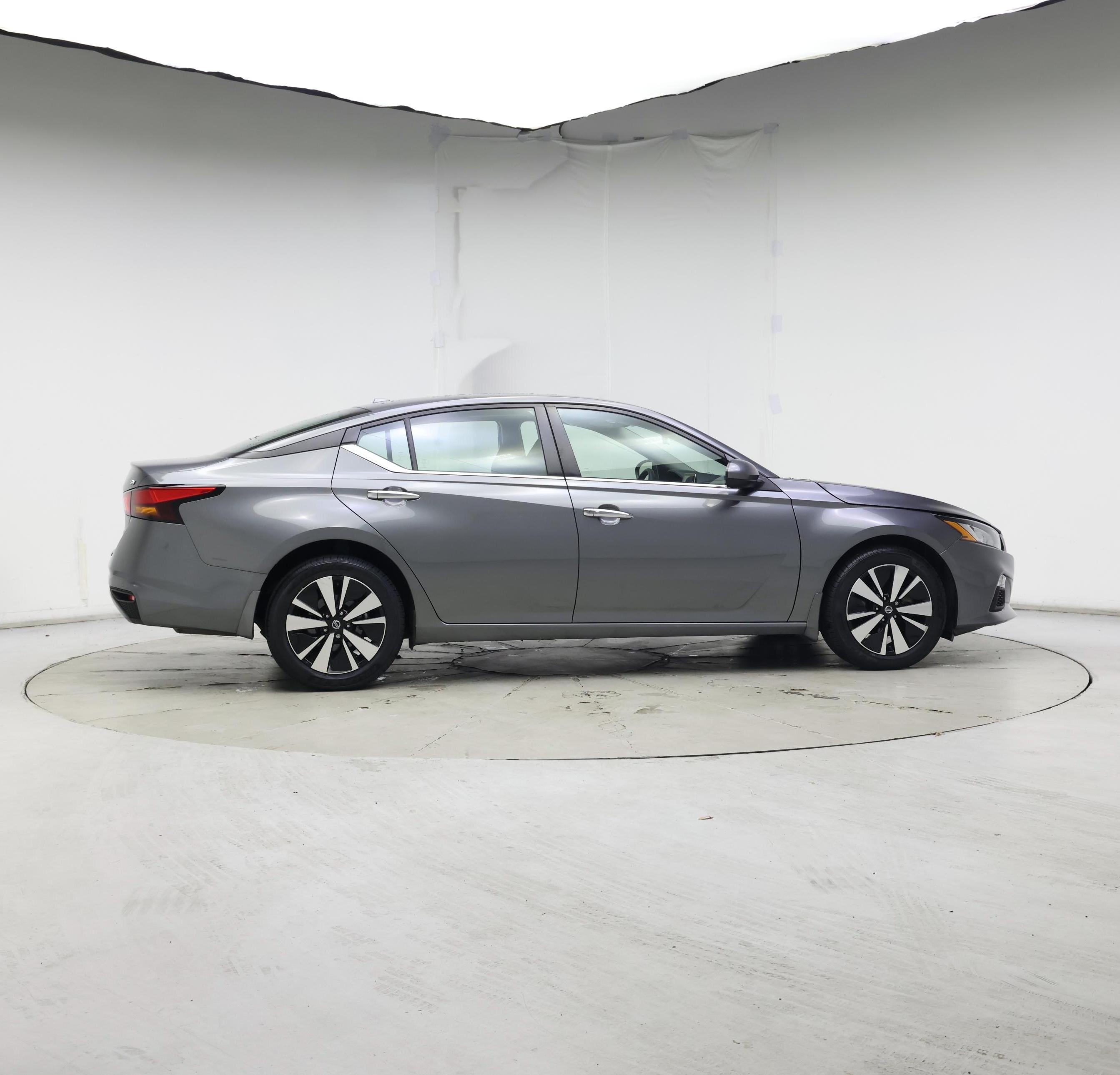 Thumbnail: 2022 Nissan Altima - 7