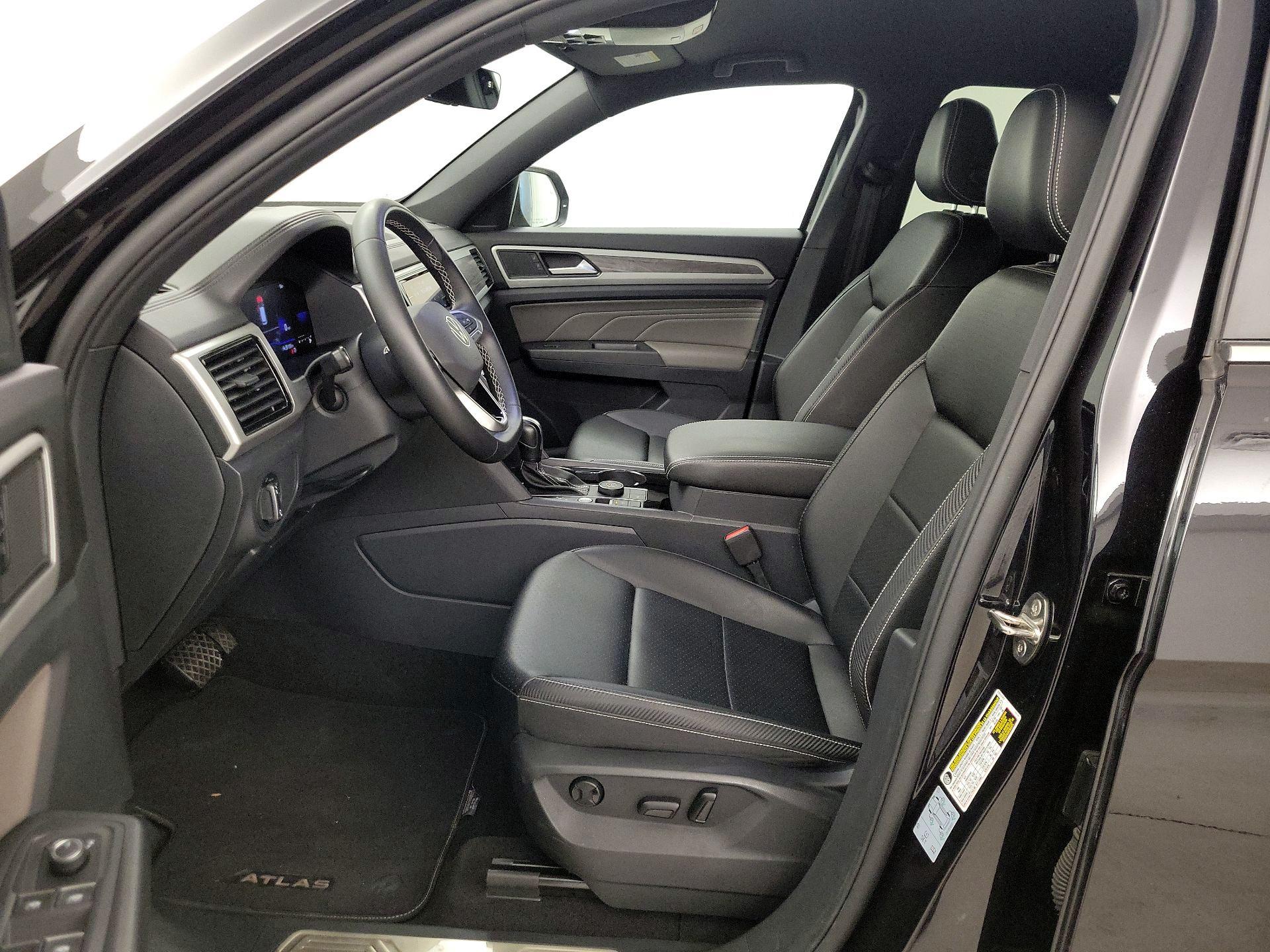 Thumbnail: 2022 Volkswagen Atlas - 11