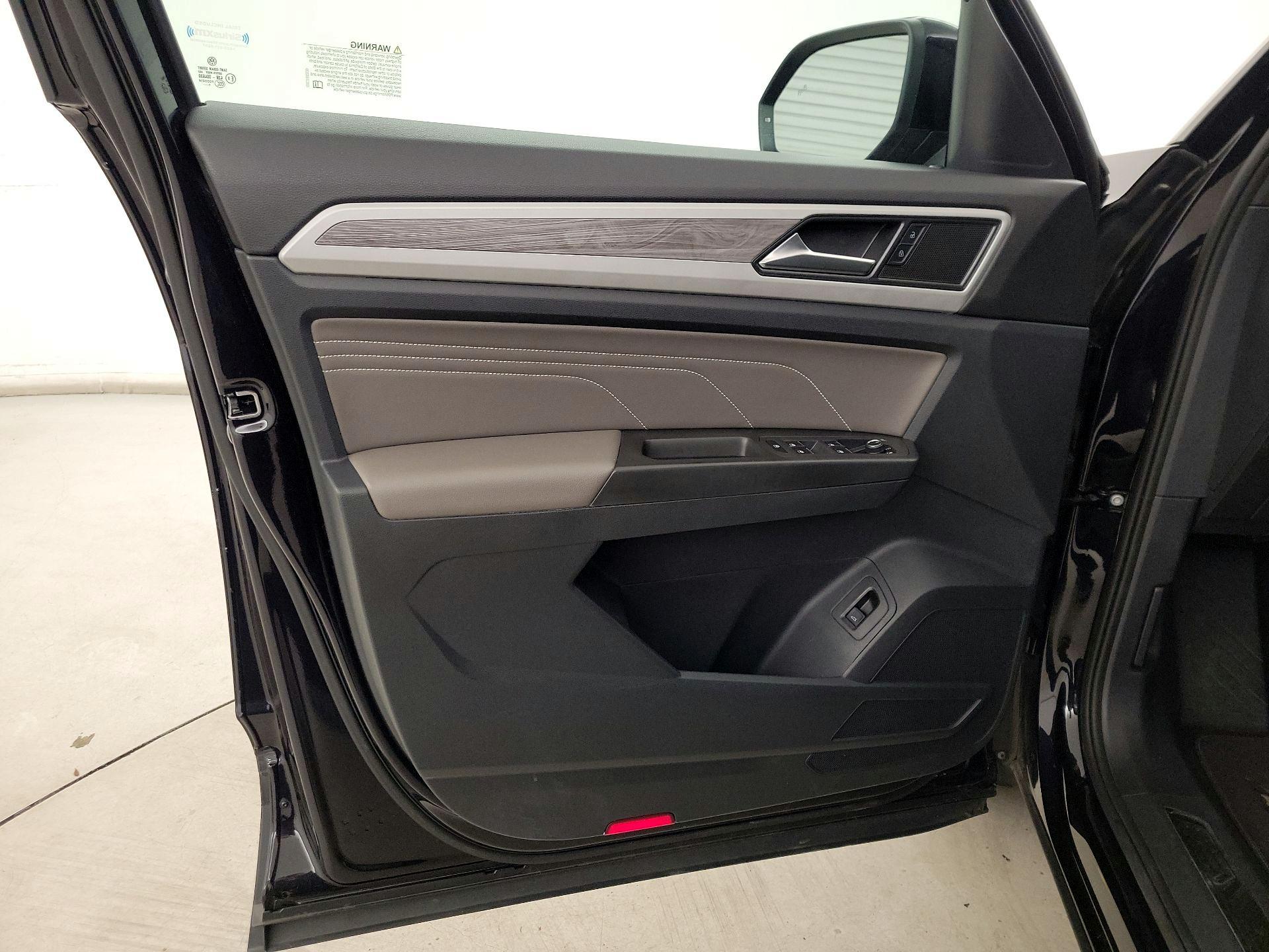 Thumbnail: 2022 Volkswagen Atlas - 12