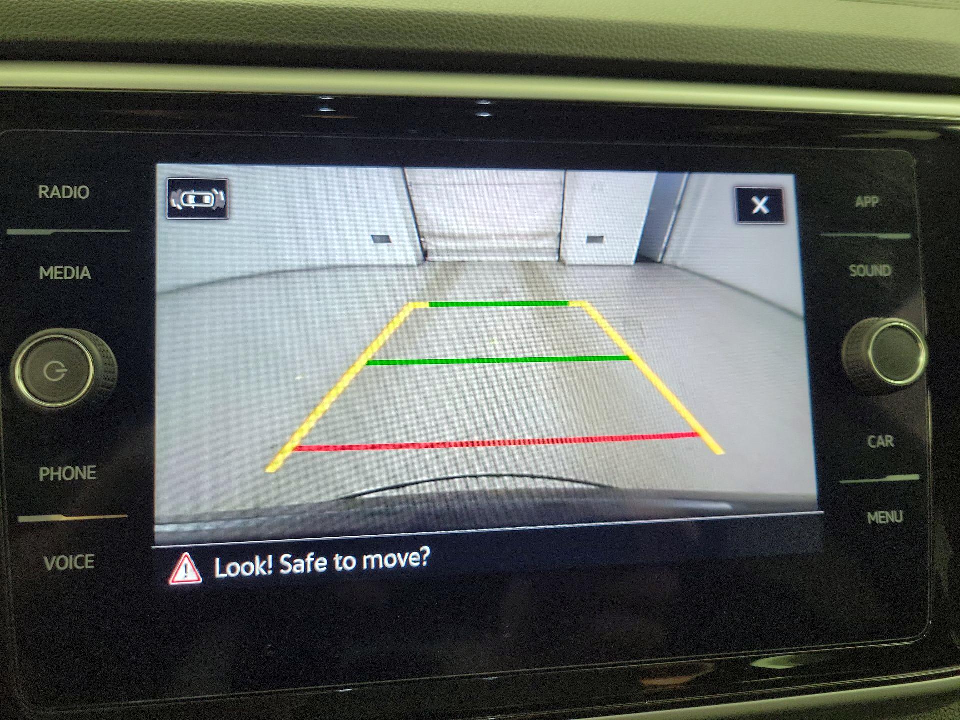 Thumbnail: 2022 Volkswagen Atlas - 14