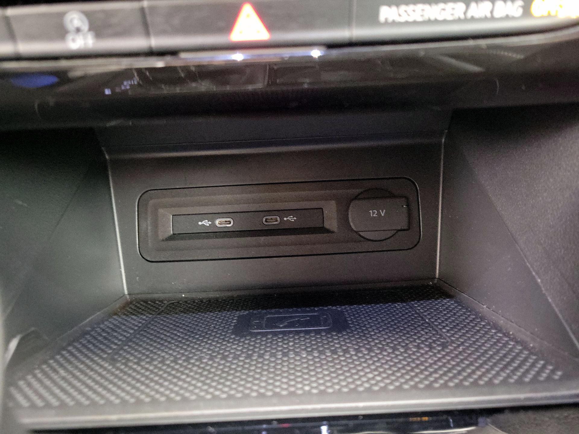 Thumbnail: 2022 Volkswagen Atlas - 18