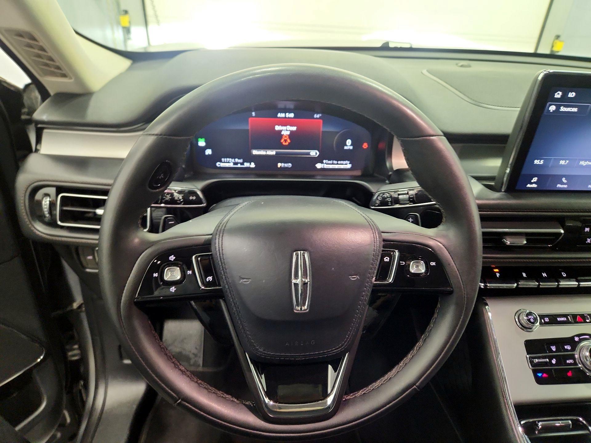 Thumbnail: 2022 Lincoln Aviator - 10