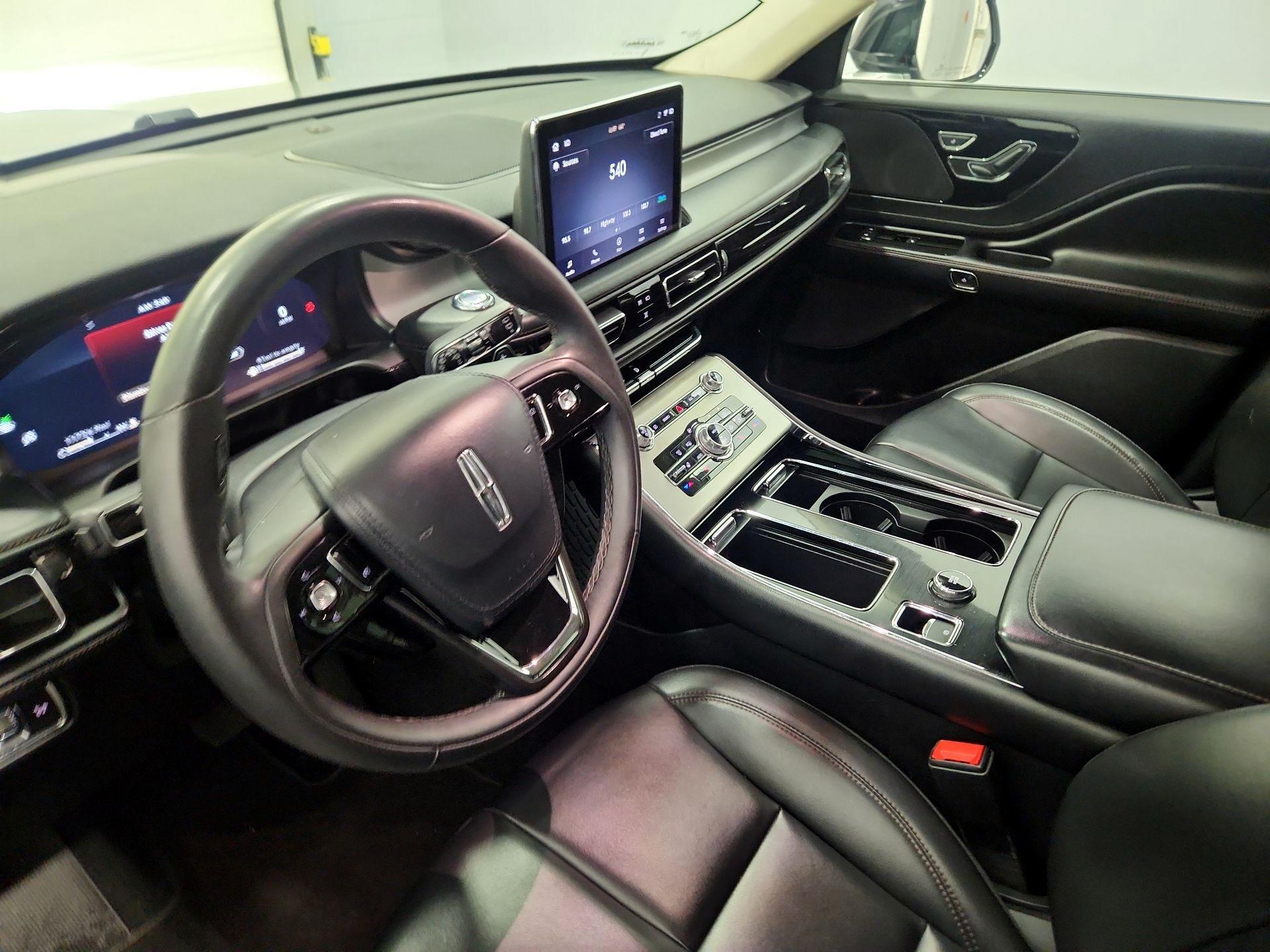 Thumbnail: 2022 Lincoln Aviator - 11