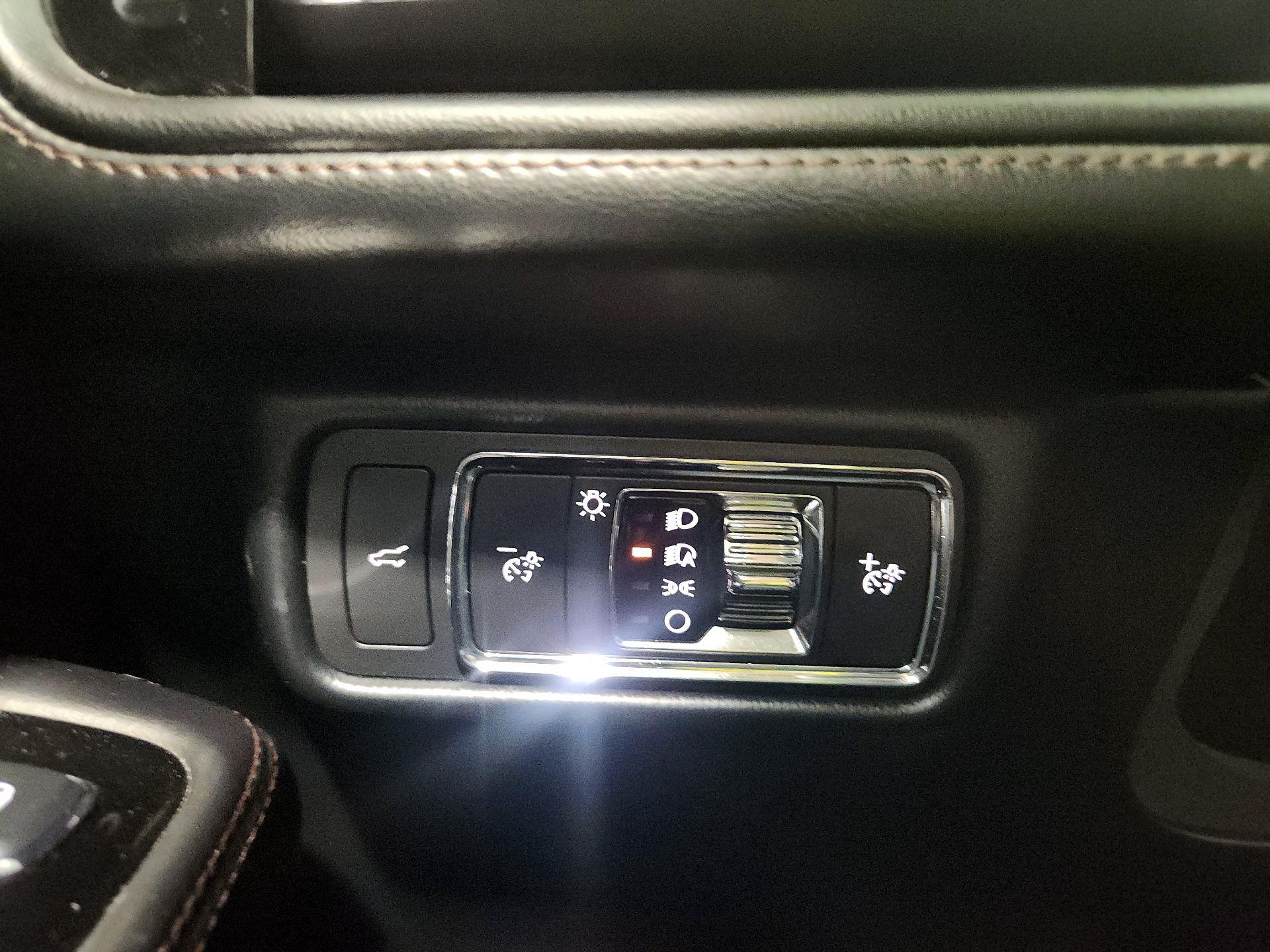 Thumbnail: 2022 Lincoln Aviator - 13