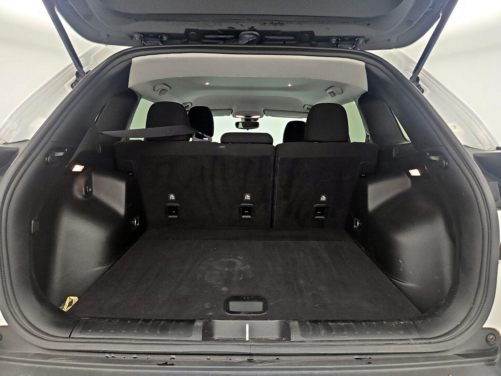 Thumbnail: 2021 Jeep Cherokee - 20