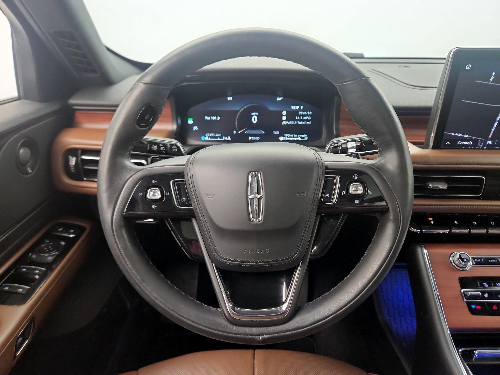 Thumbnail: 2022 Lincoln Aviator - 10