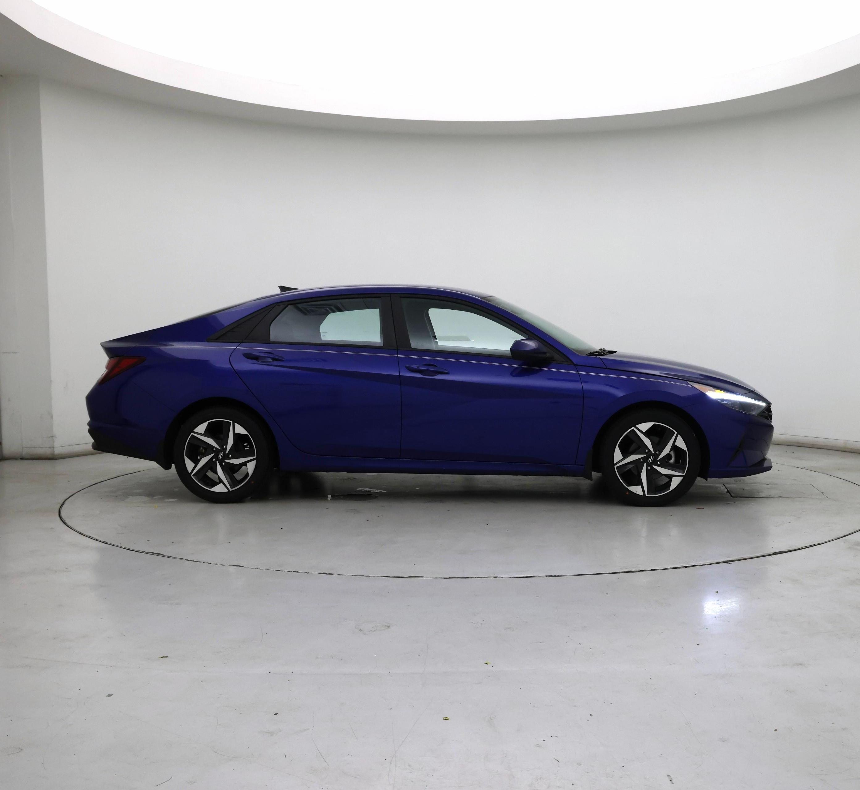 Thumbnail: 2023 Hyundai Elantra - 7