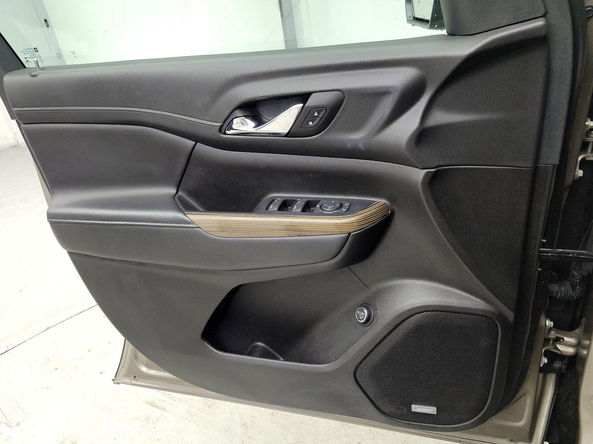 Thumbnail: 2022 GMC Acadia - 12