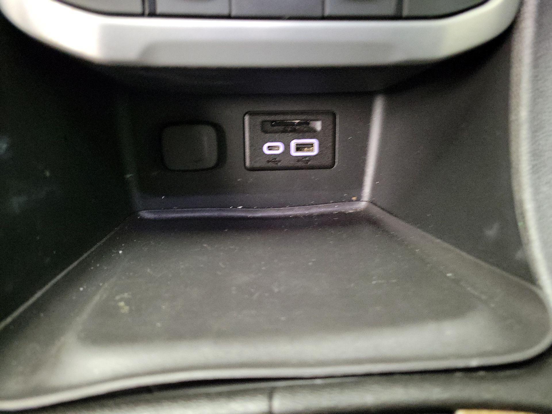 Thumbnail: 2022 GMC Acadia - 19