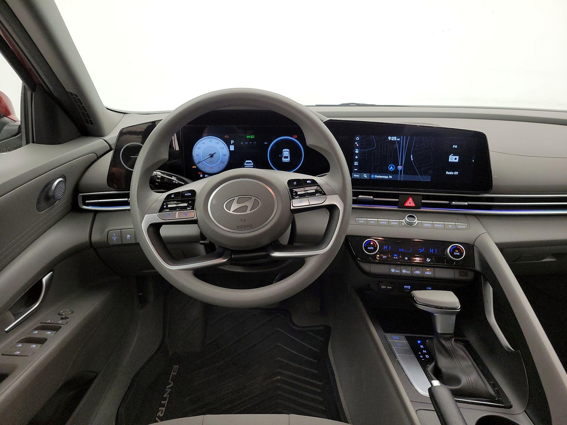 Thumbnail: 2024 Hyundai Elantra - 10