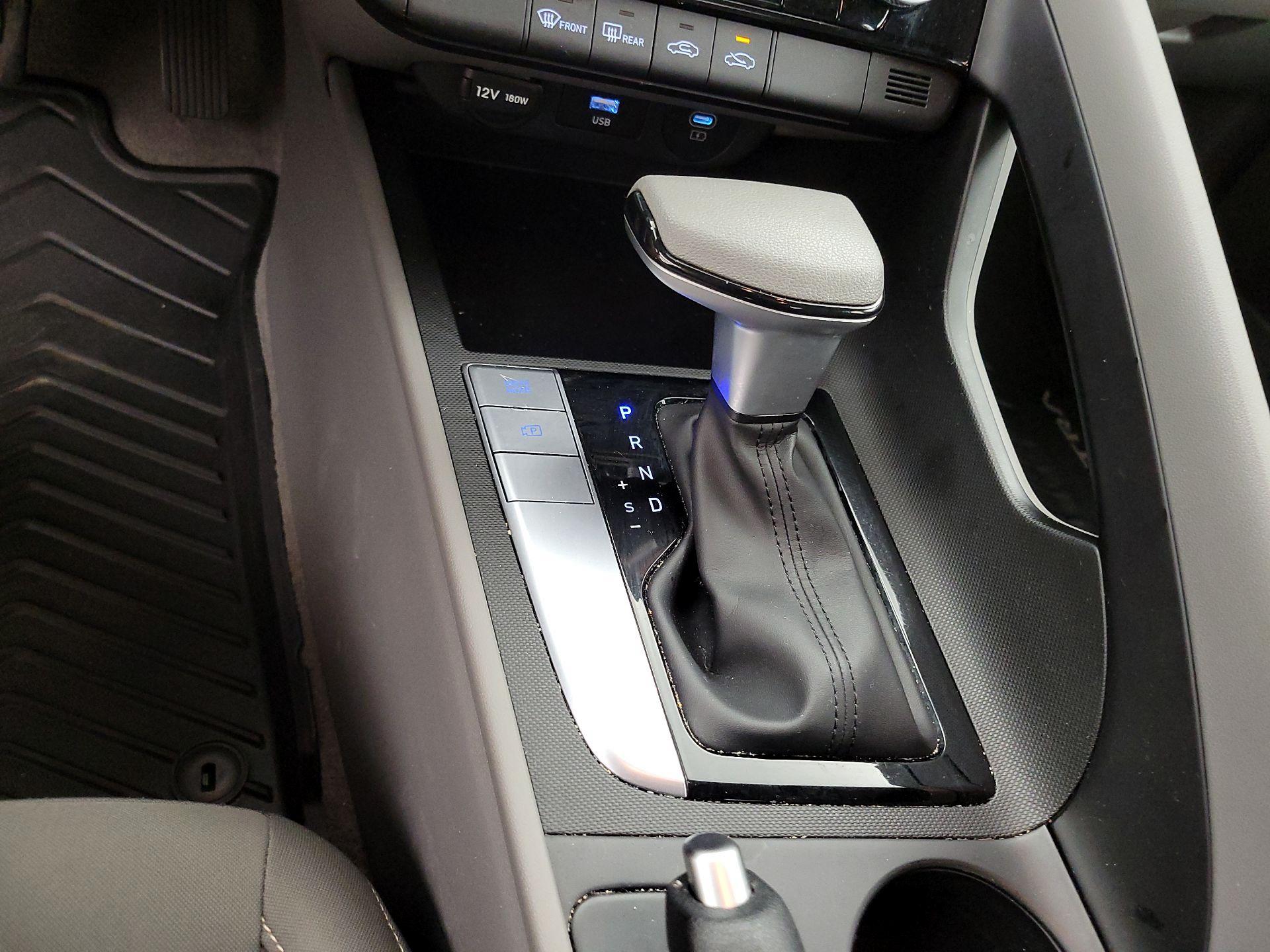 Thumbnail: 2024 Hyundai Elantra - 18