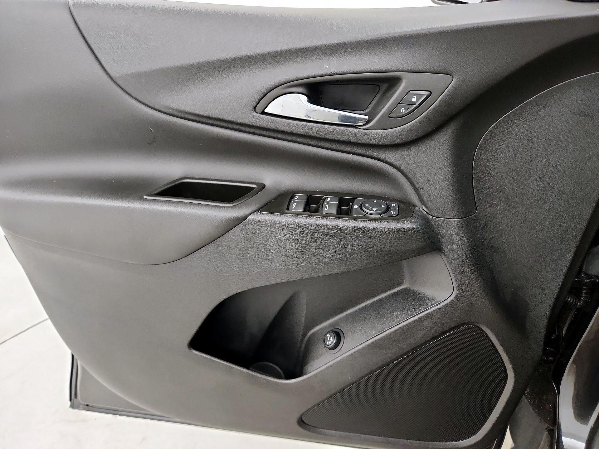 Thumbnail: 2022 Chevrolet Equinox - 12