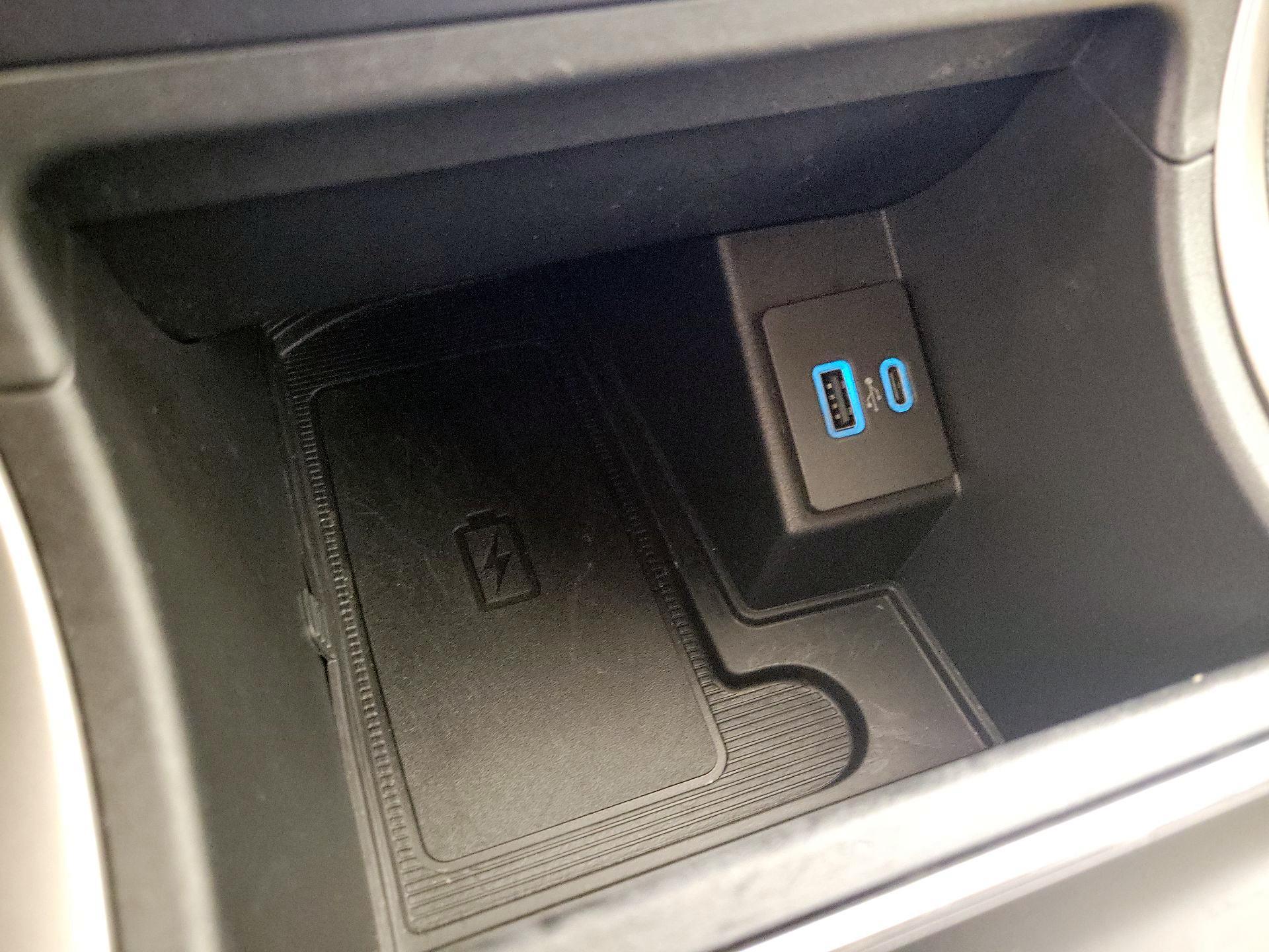 Thumbnail: 2022 Ford Edge - 18