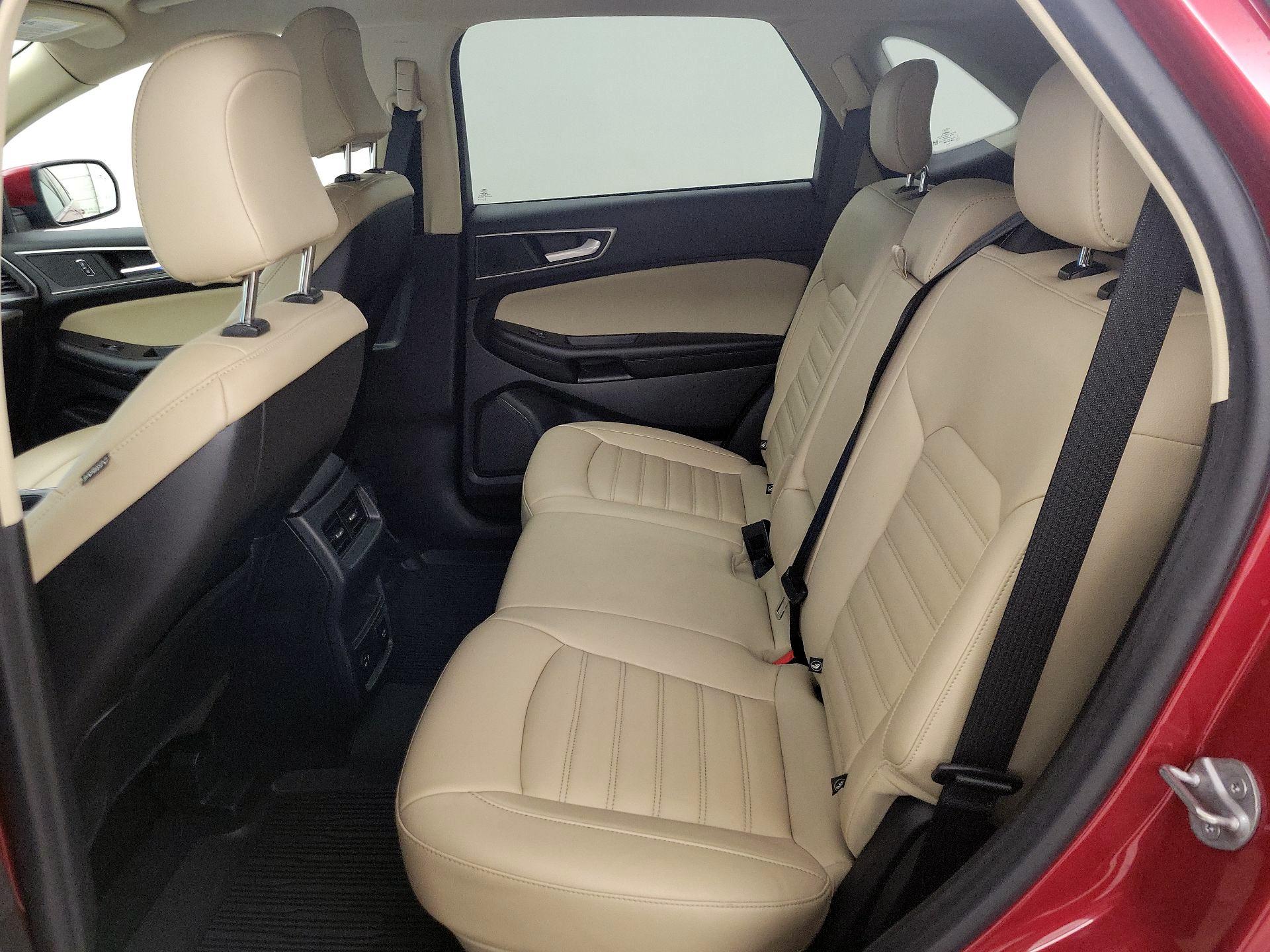 Thumbnail: 2022 Ford Edge - 19