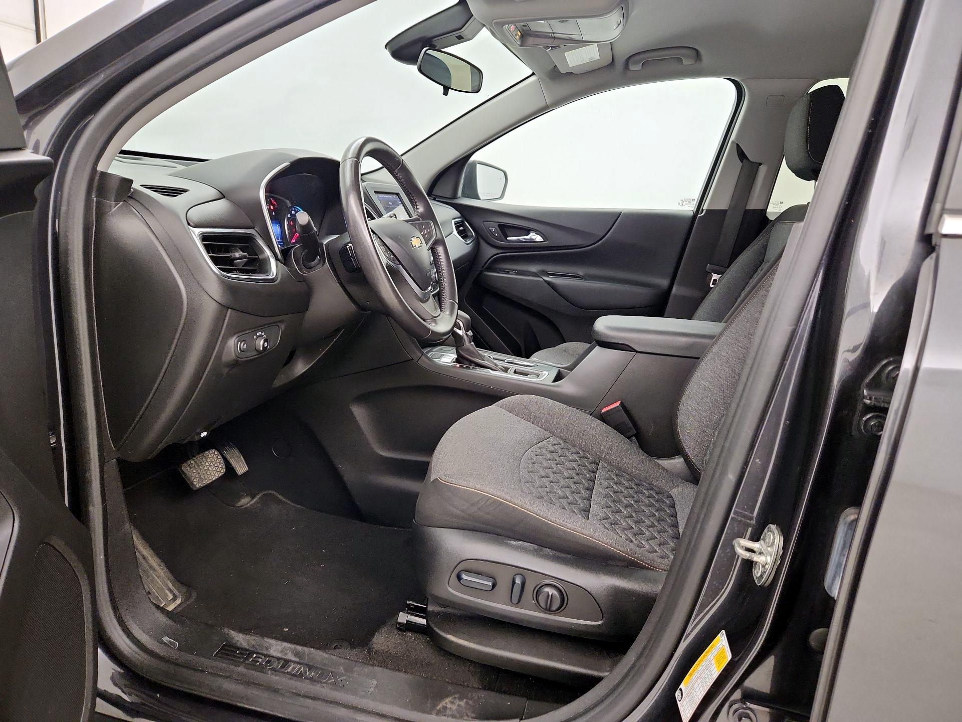Thumbnail: 2022 Chevrolet Equinox - 11