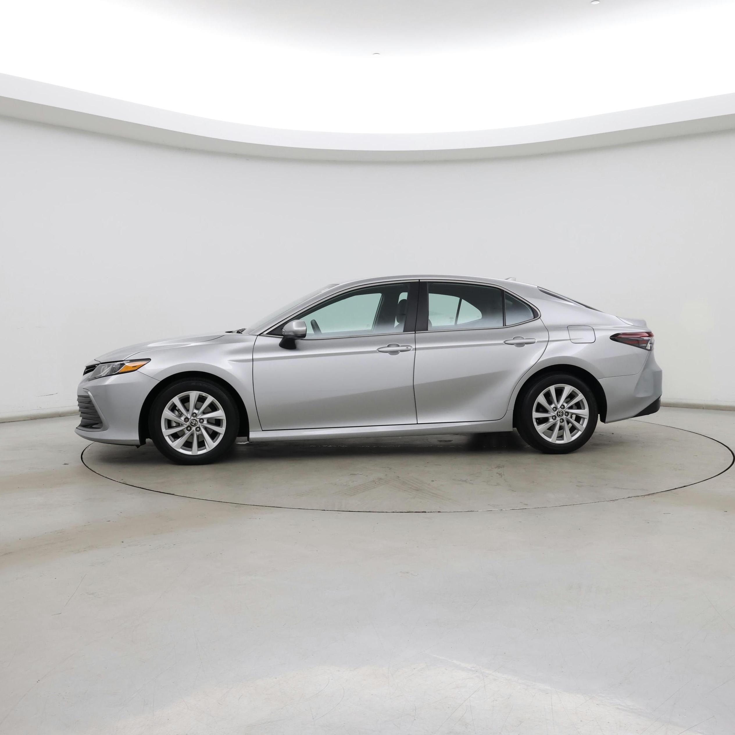Thumbnail: 2022 Toyota Camry - 3