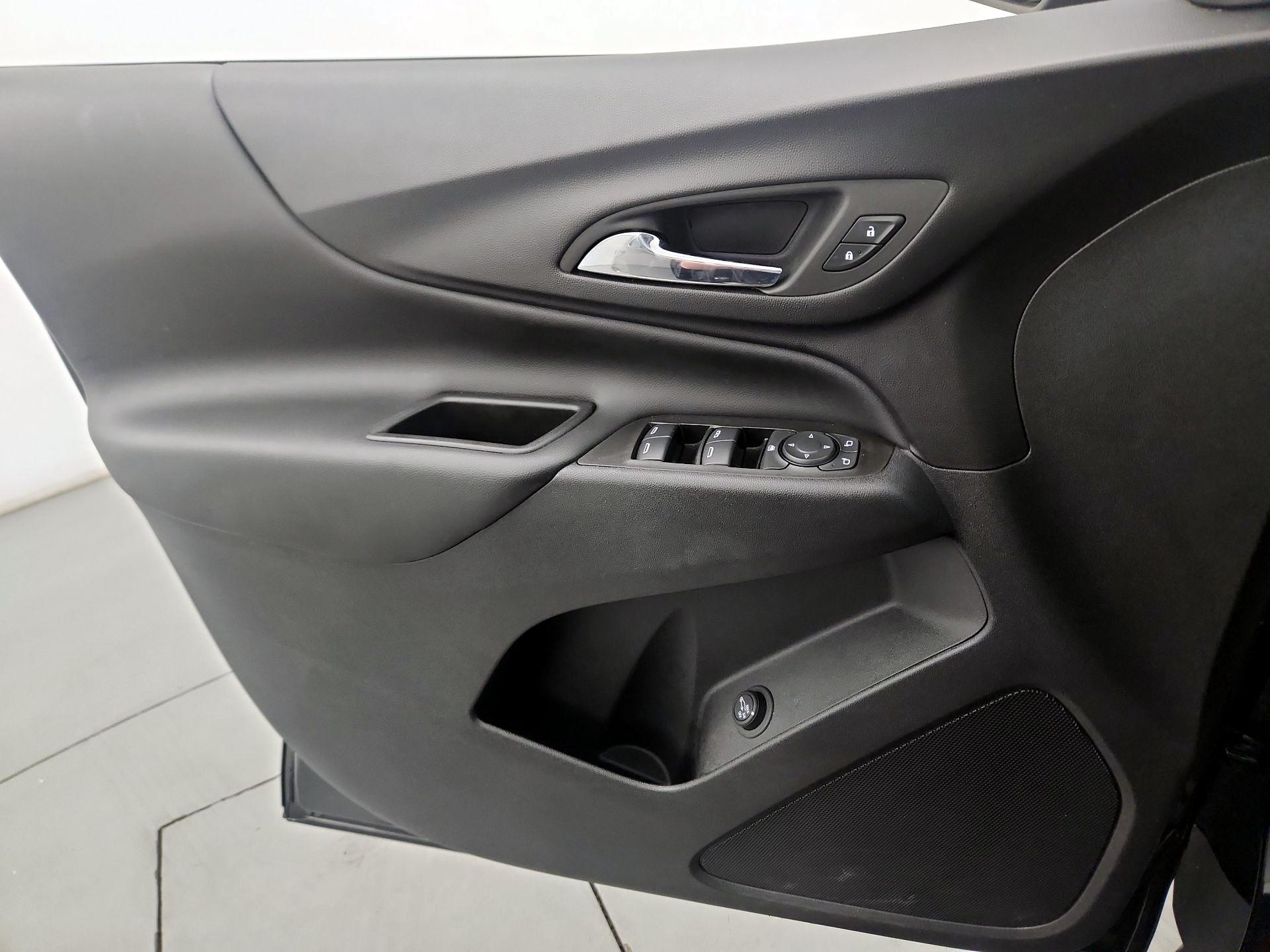 Thumbnail: 2022 Chevrolet Equinox - 12