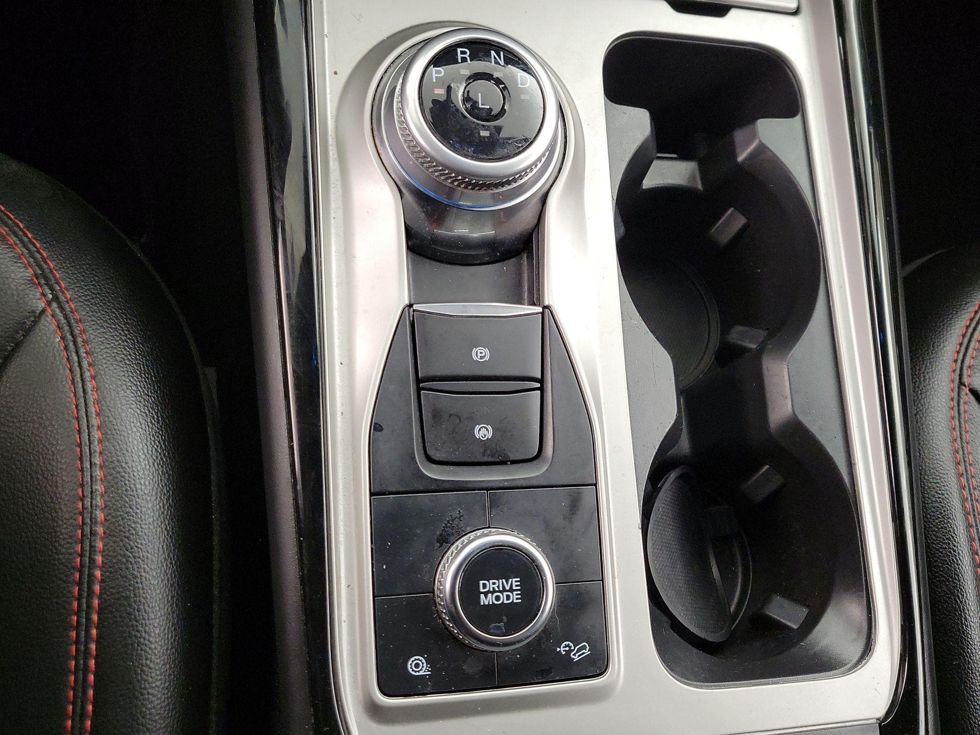 Thumbnail: 2022 Ford Explorer - 18