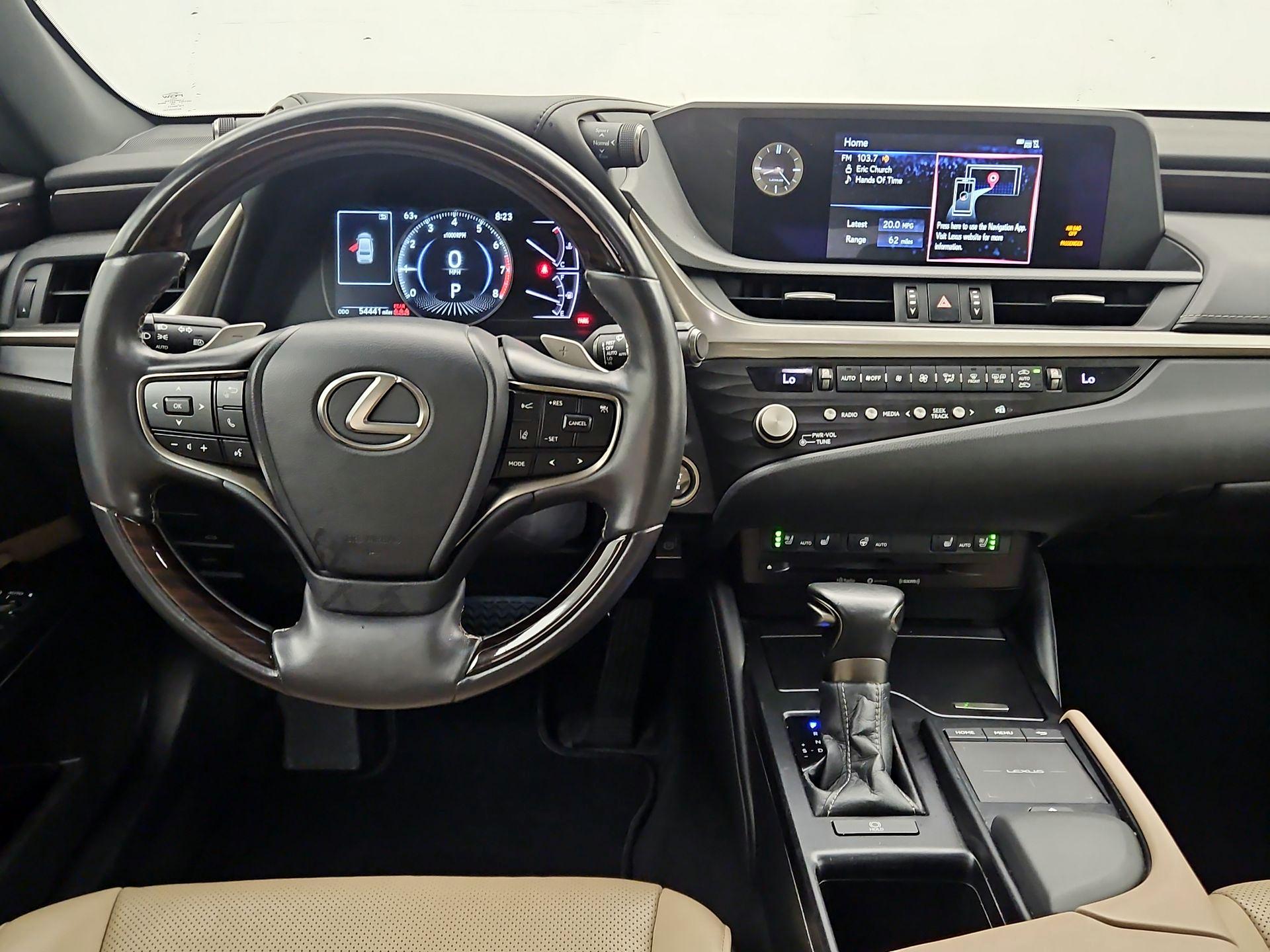 Thumbnail: 2021 Lexus ES - 10
