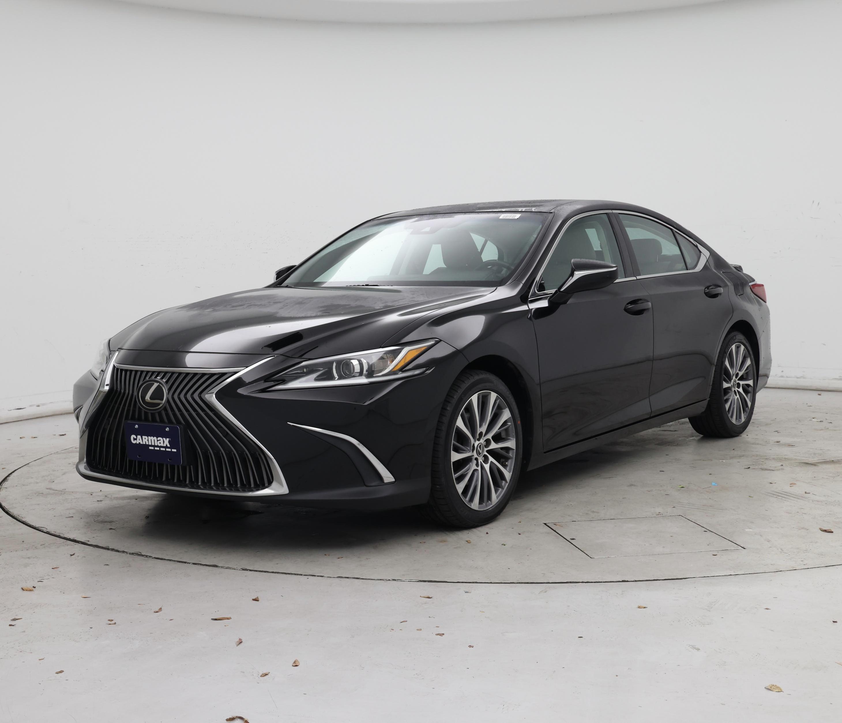 Thumbnail: 2021 Lexus ES - 4