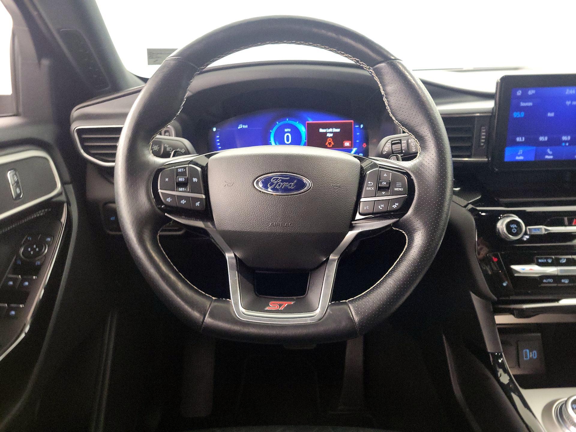 Thumbnail: 2022 Ford Explorer - 10