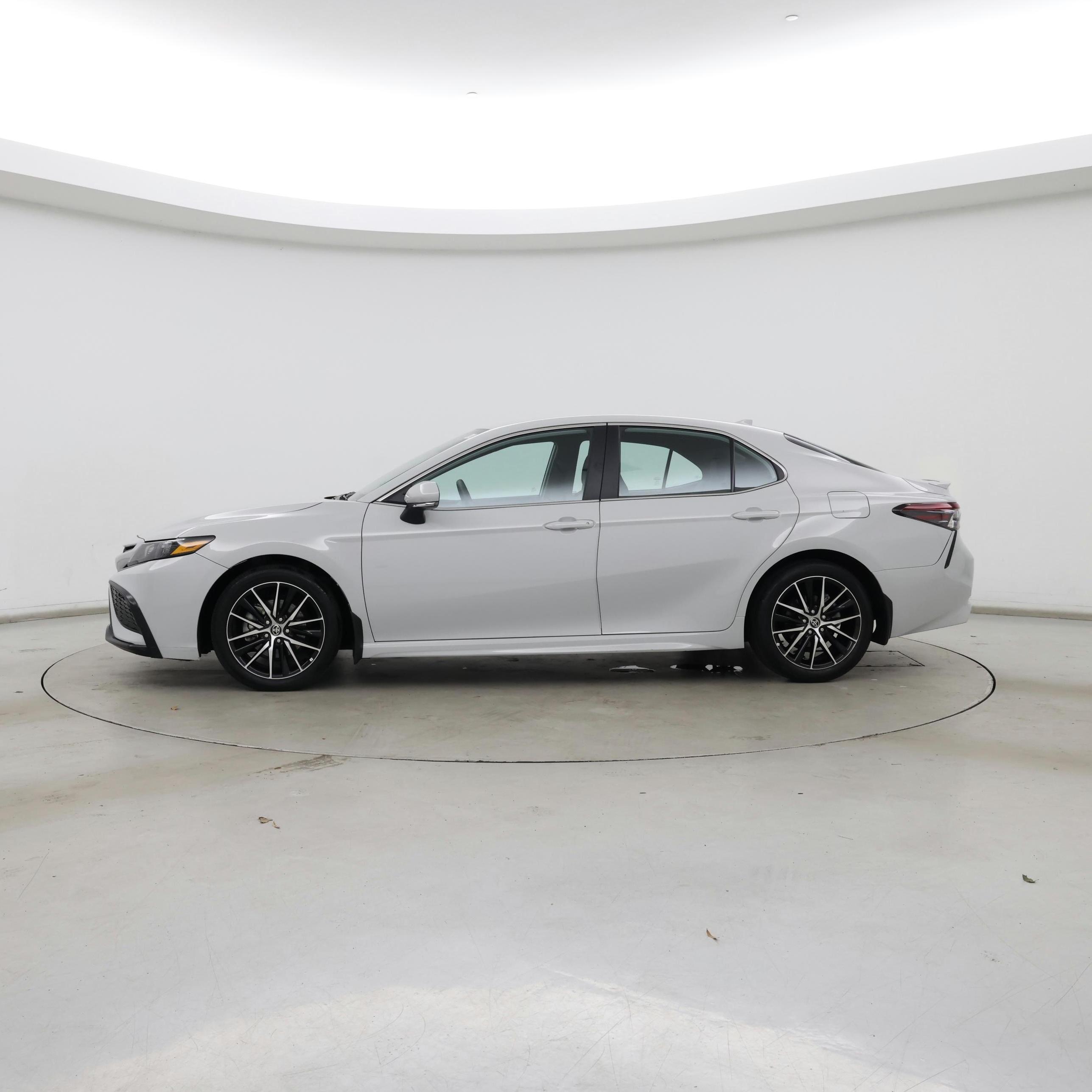 Thumbnail: 2023 Toyota Camry - 3