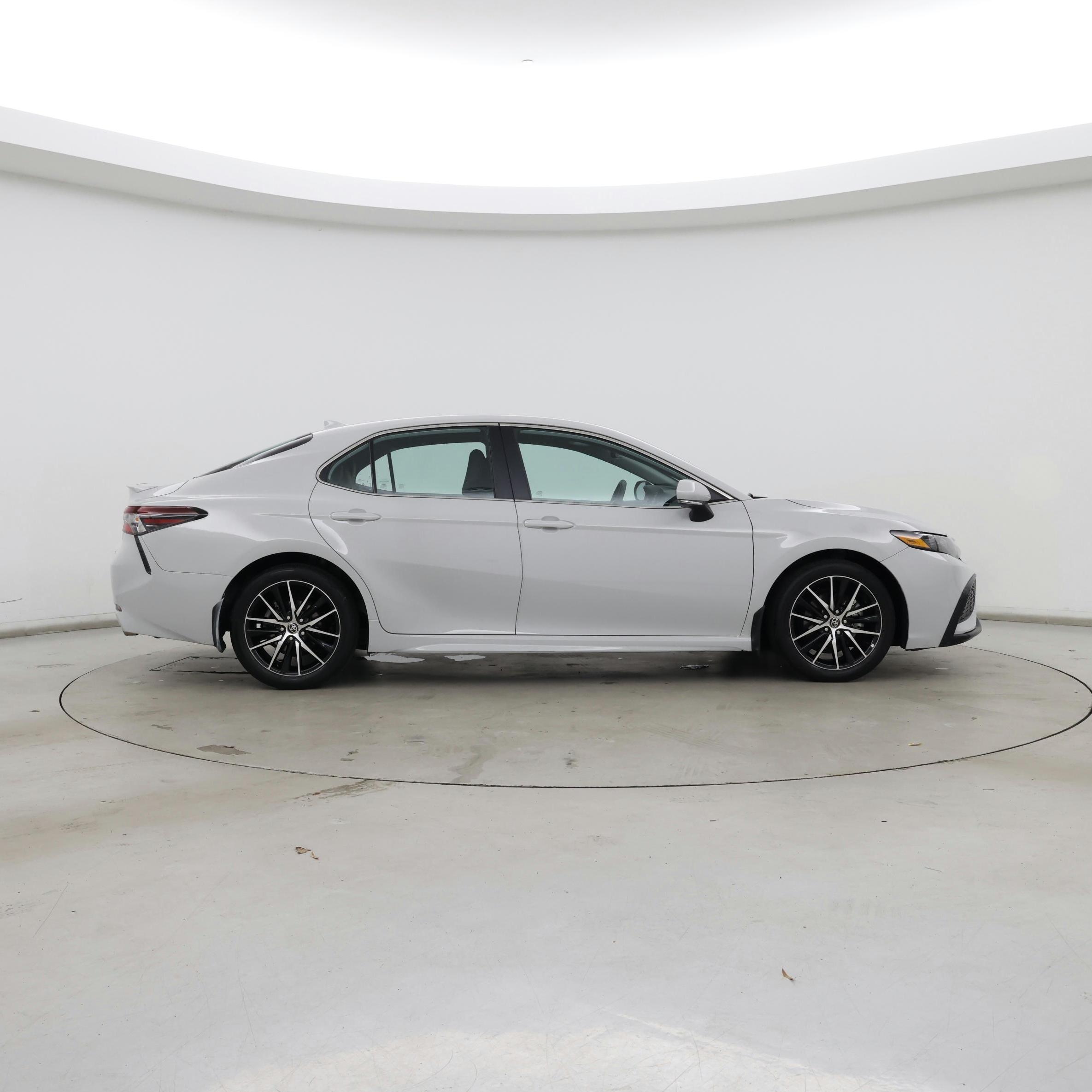 Thumbnail: 2023 Toyota Camry - 7