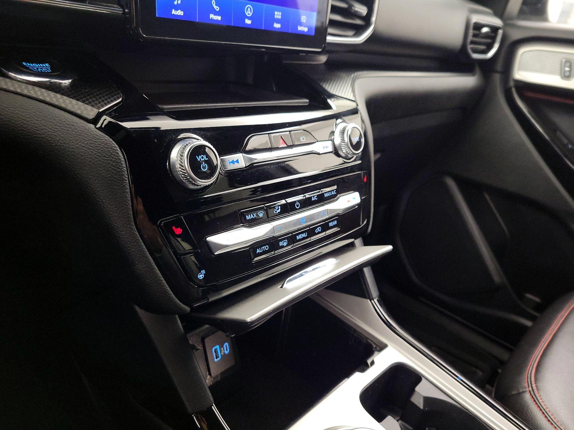 Thumbnail: 2022 Ford Explorer - 17