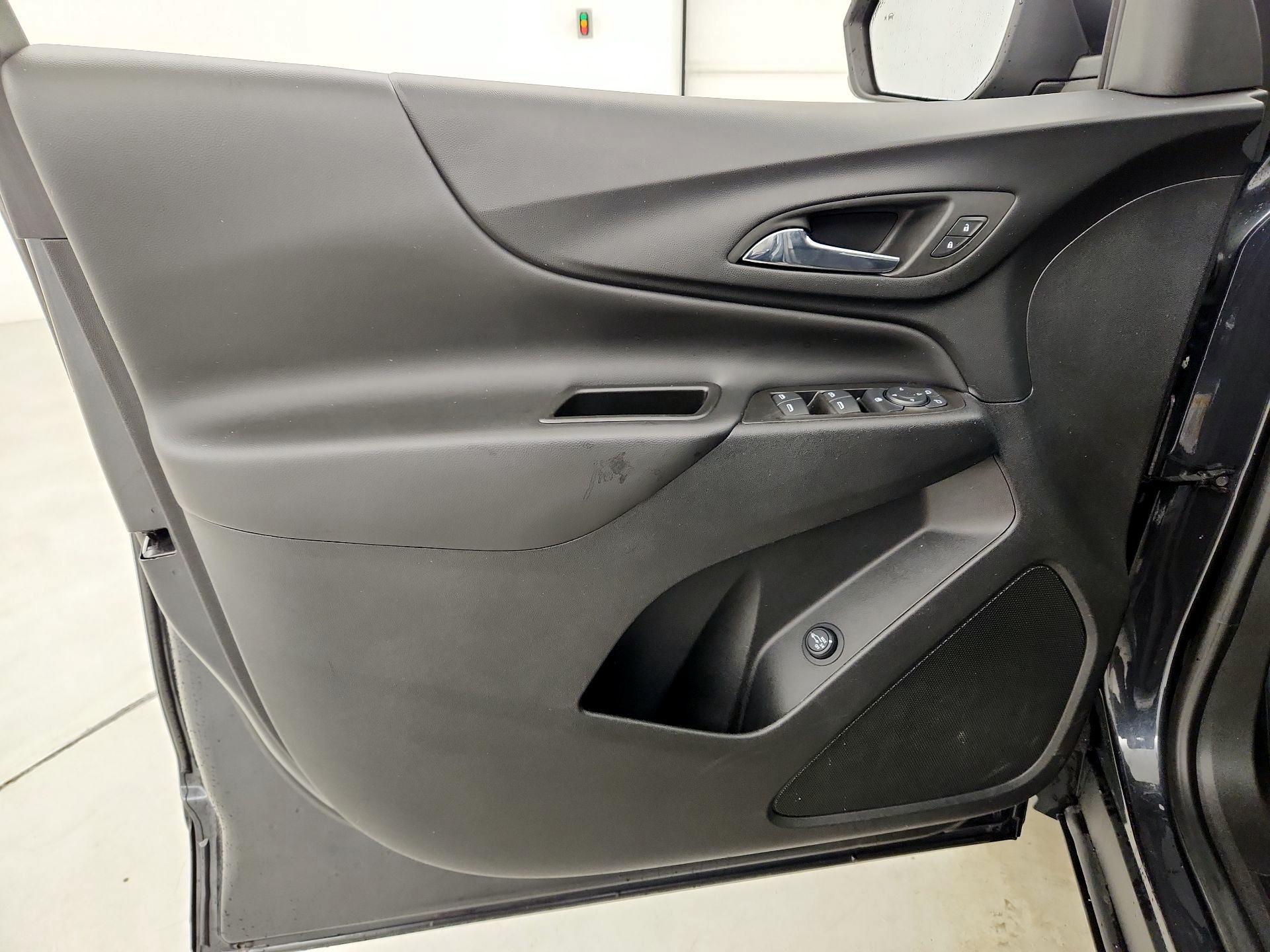 Thumbnail: 2022 Chevrolet Equinox - 12