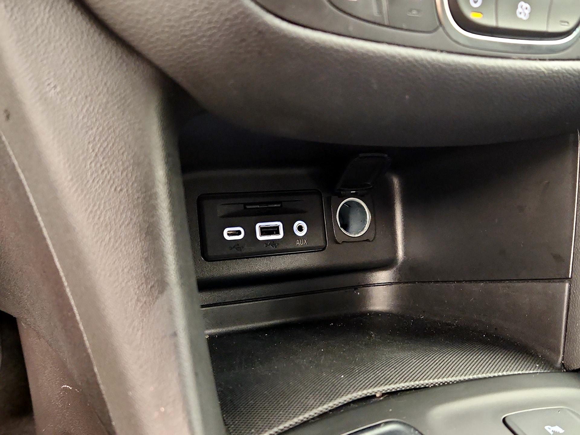 Thumbnail: 2022 Chevrolet Equinox - 19