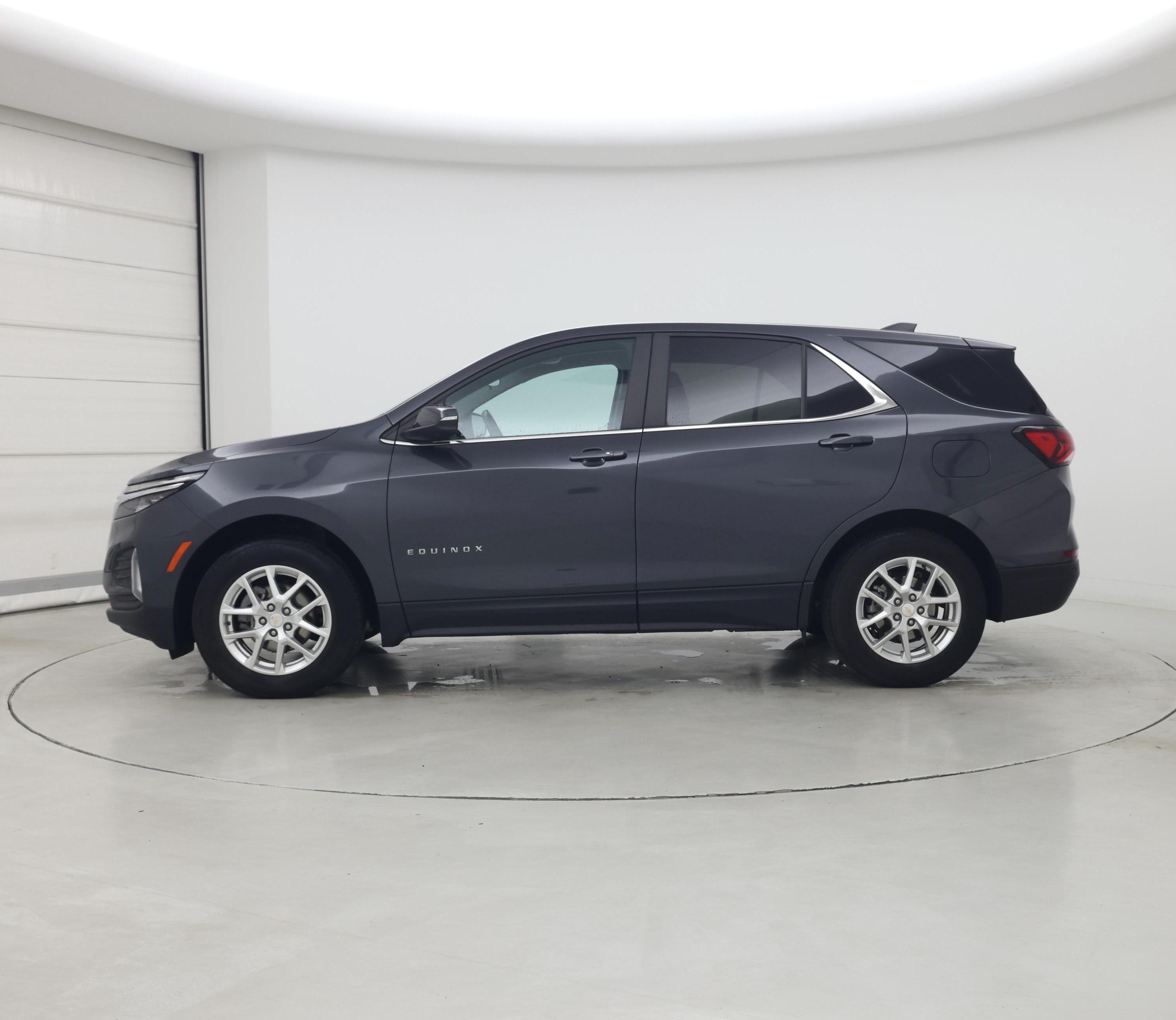 Thumbnail: 2022 Chevrolet Equinox - 3