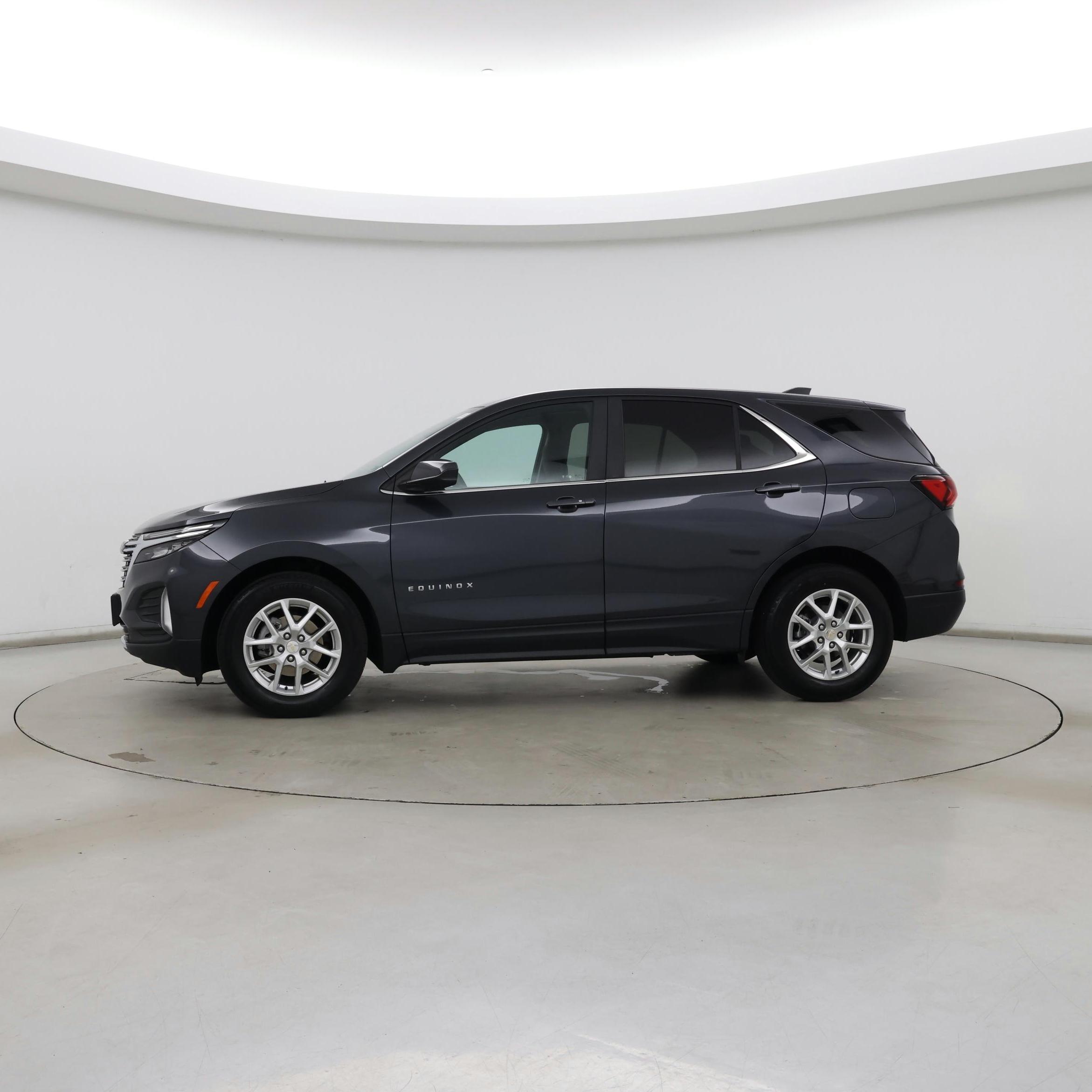 Thumbnail: 2023 Chevrolet Equinox - 3