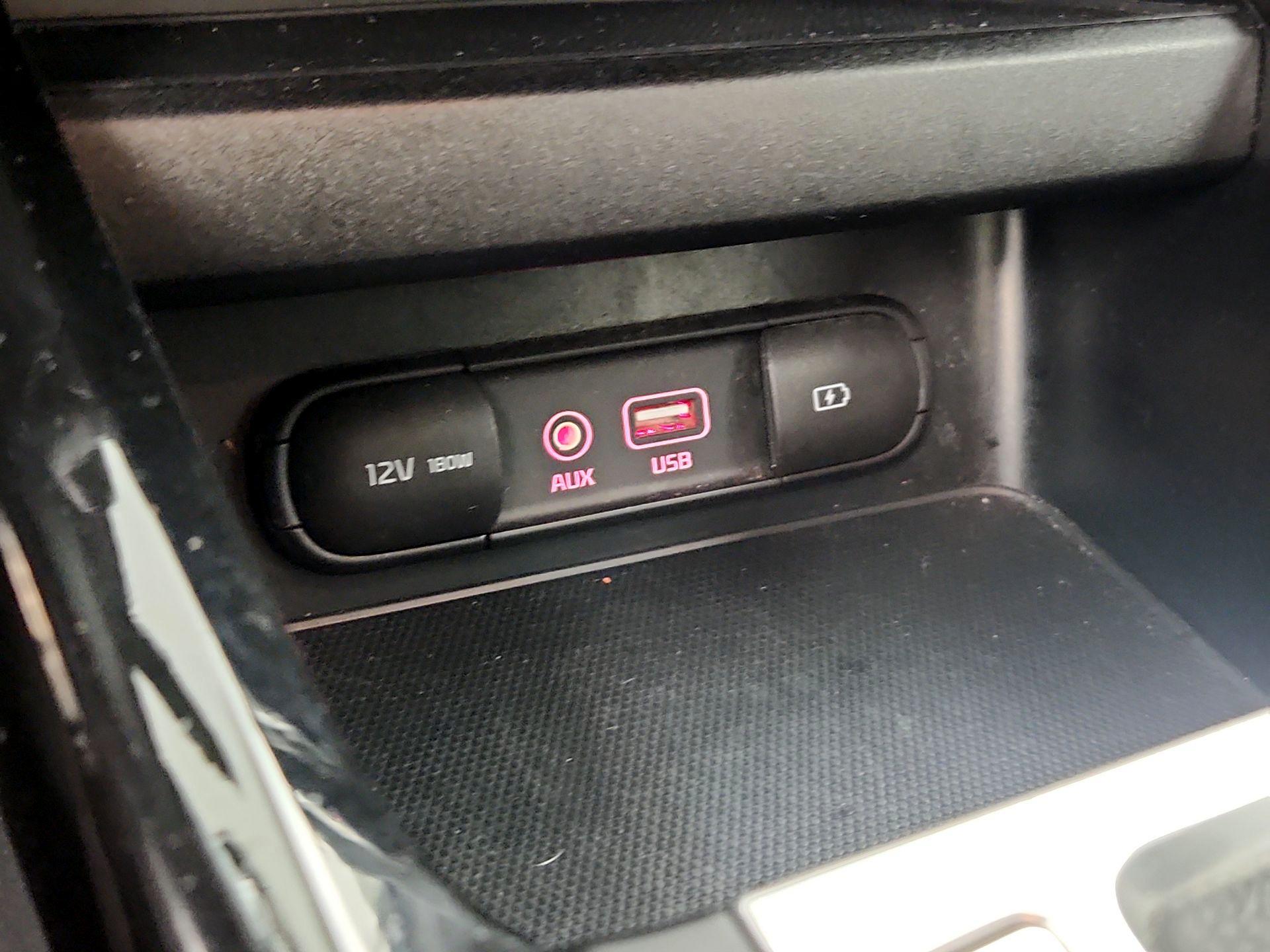 Thumbnail: 2020 Kia Forte - 18