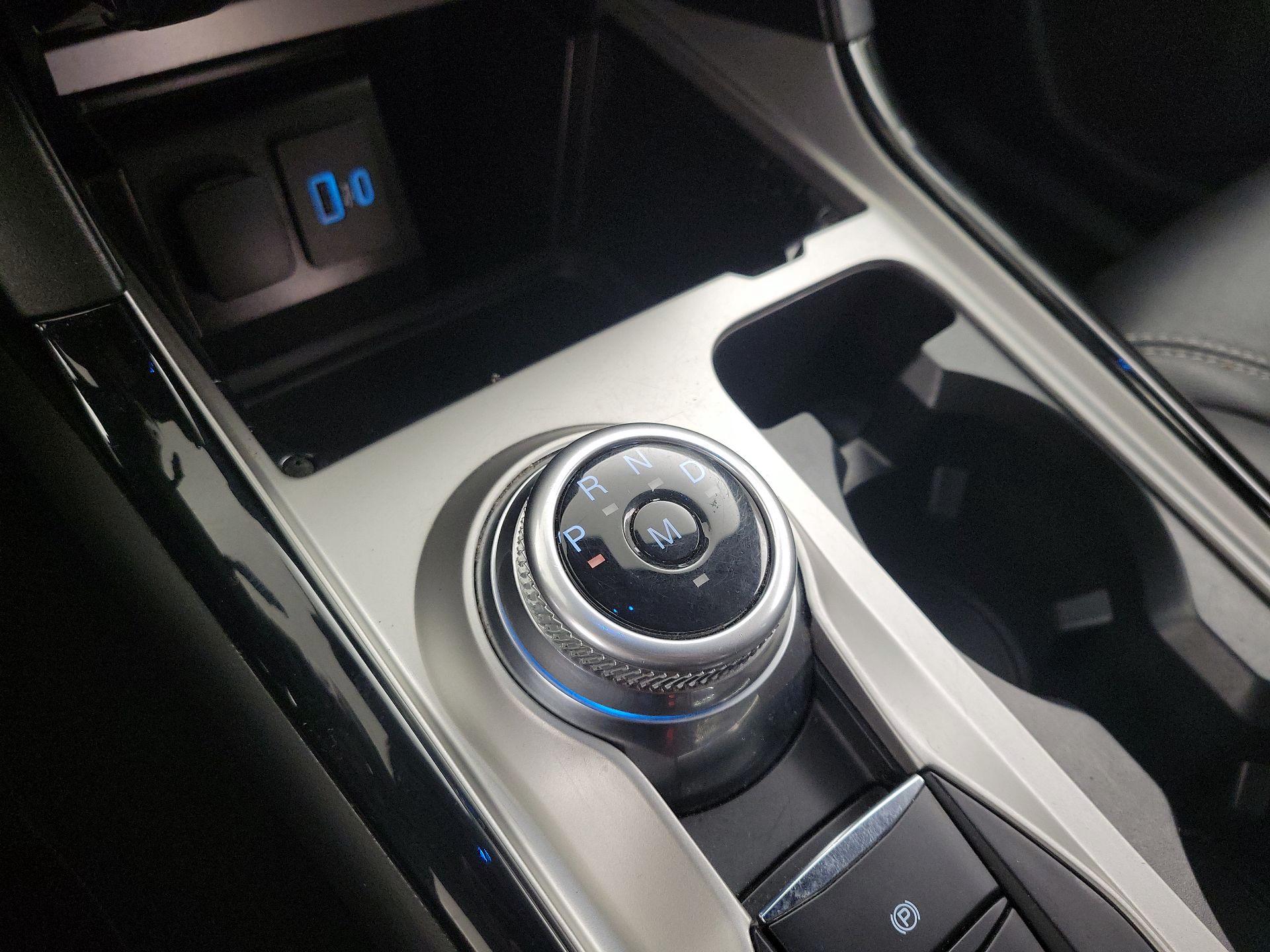 Thumbnail: 2022 Ford Explorer - 18