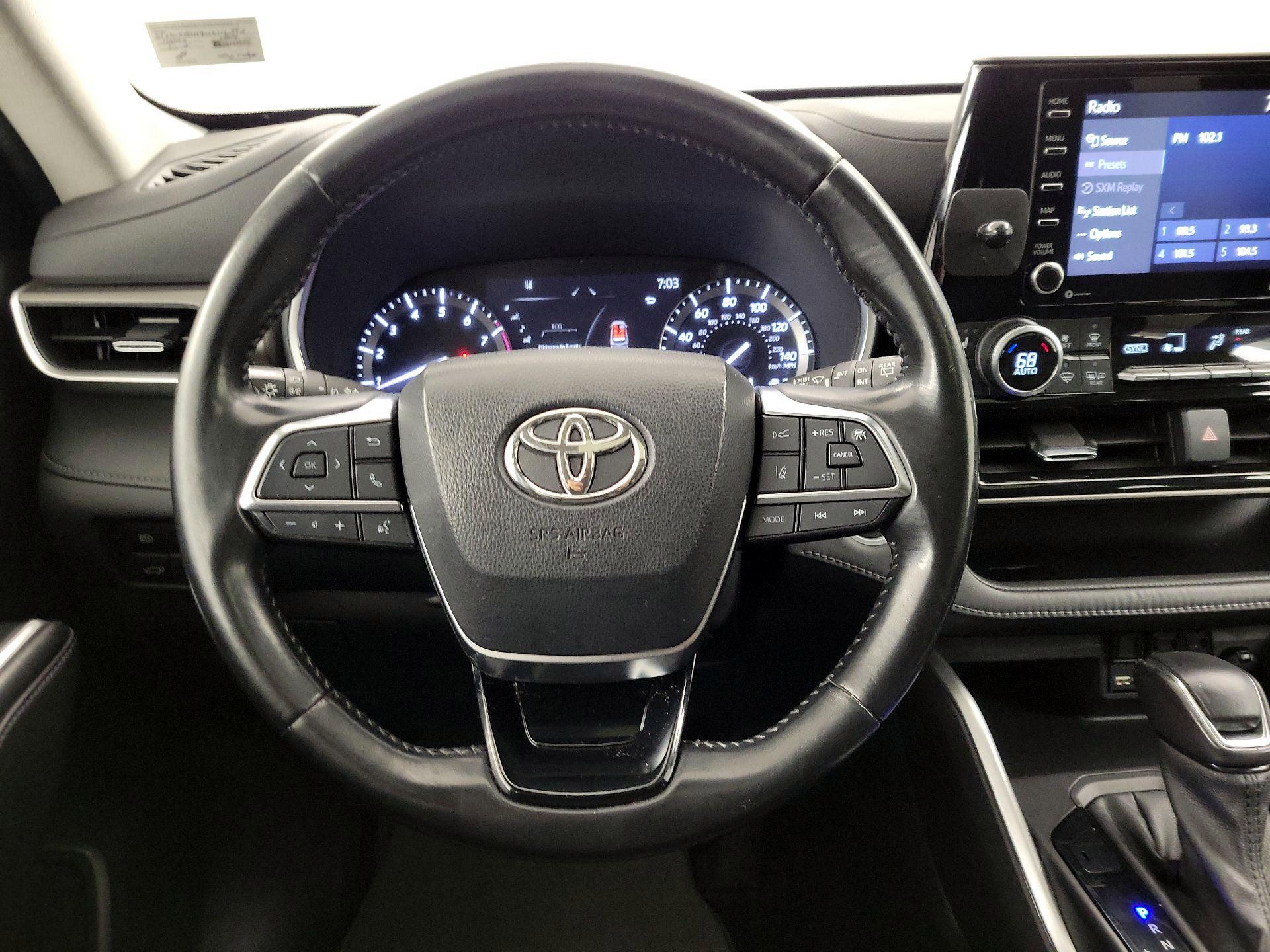 Thumbnail: 2021 Toyota Highlander - 10