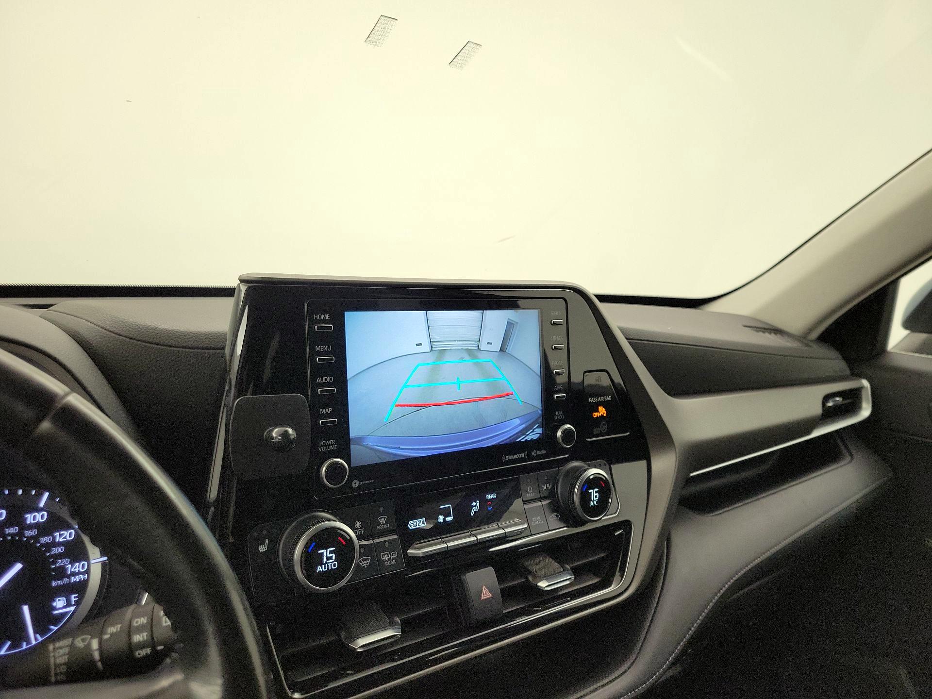 Thumbnail: 2021 Toyota Highlander - 14