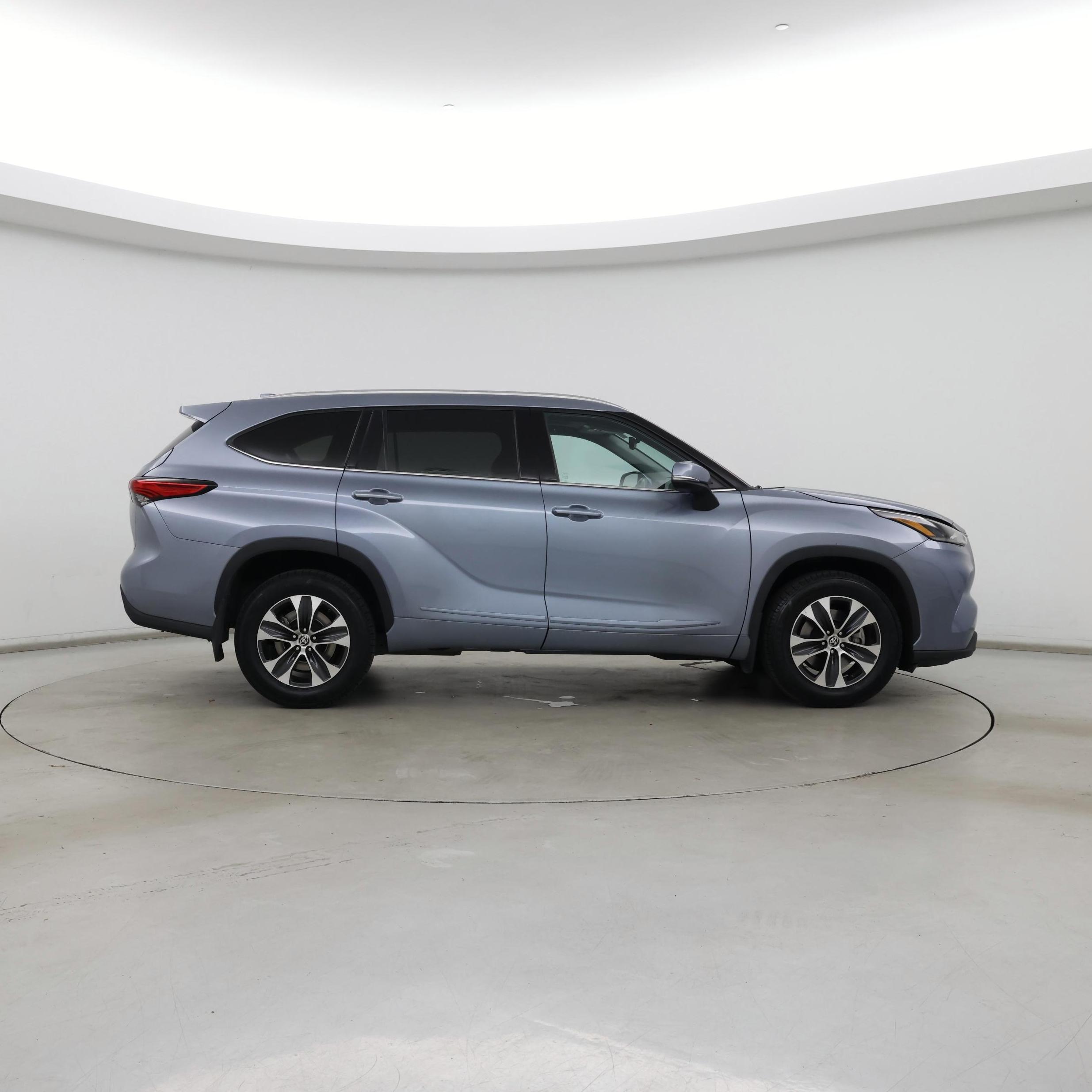 Thumbnail: 2021 Toyota Highlander - 7