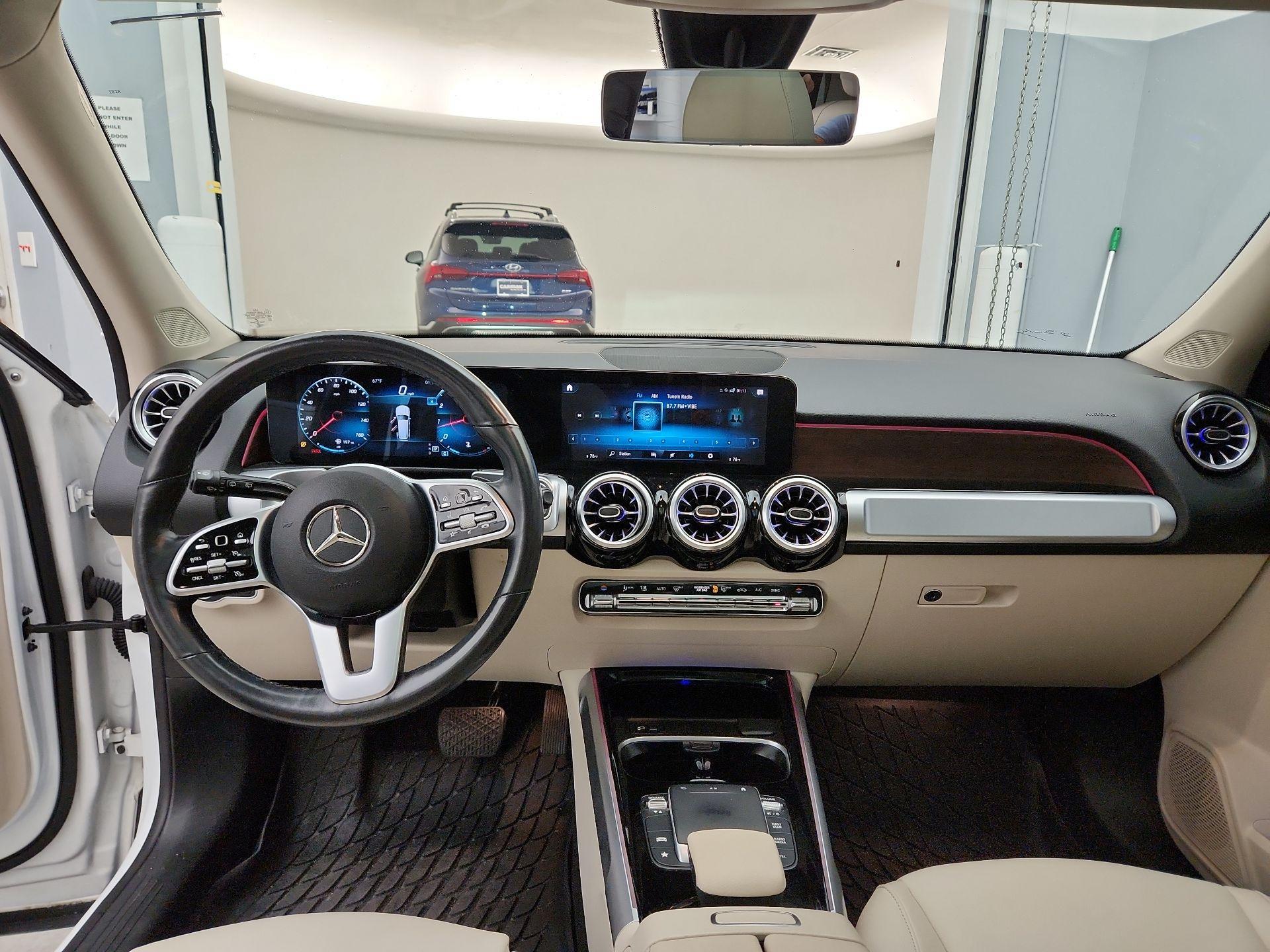 Thumbnail: 2022 Mercedes-Benz GLB - 9