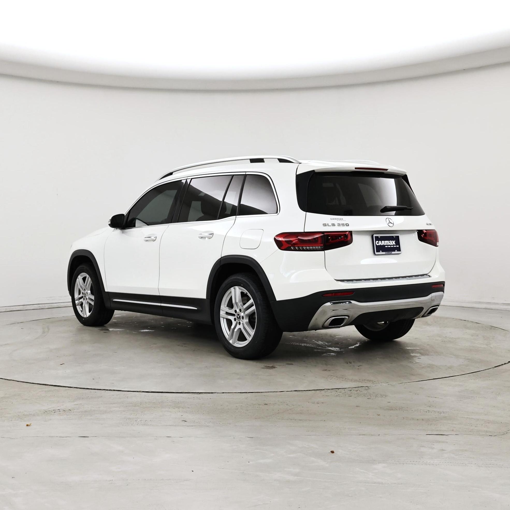 Thumbnail: 2022 Mercedes-Benz GLB - 2