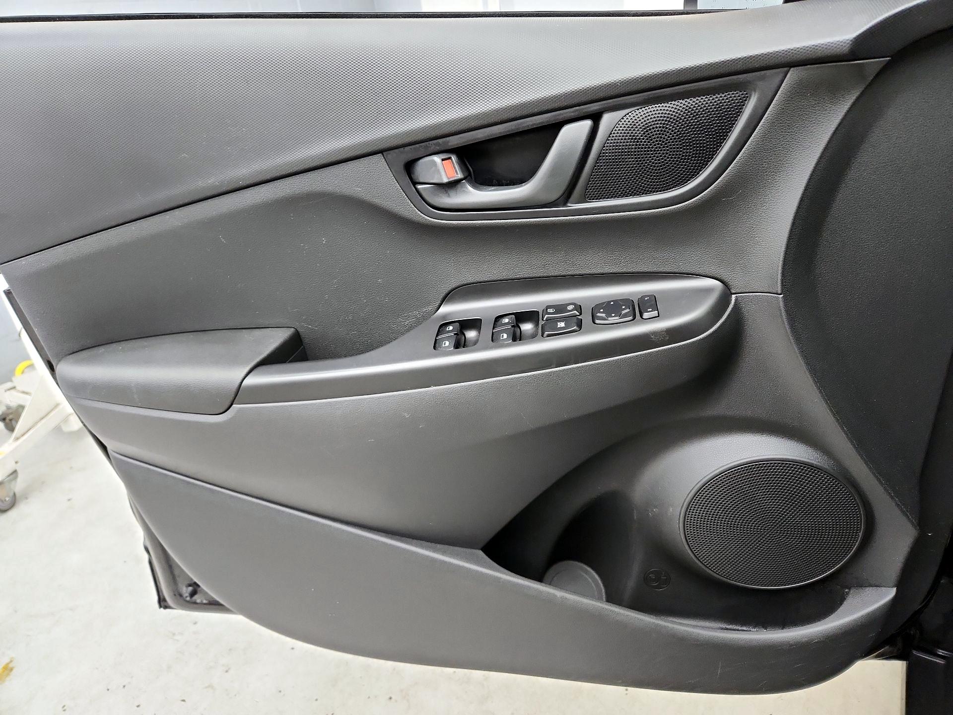 Thumbnail: 2022 Hyundai Kona - 12