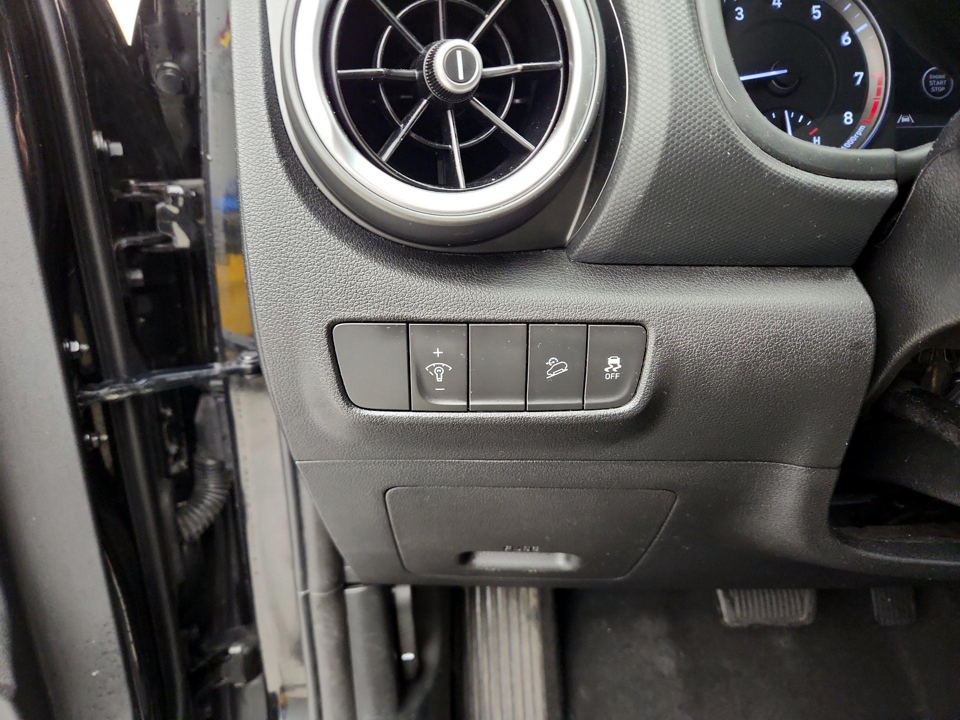 Thumbnail: 2022 Hyundai Kona - 13