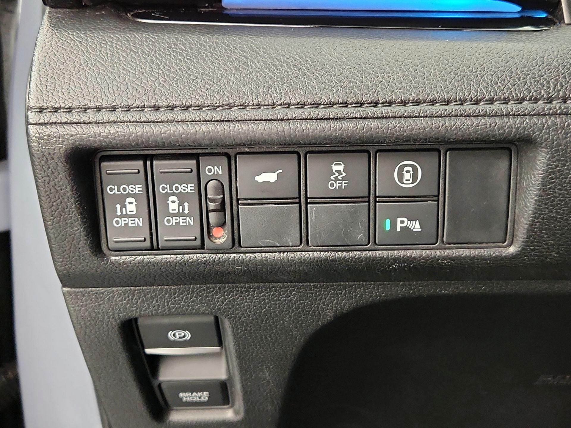 Thumbnail: 2023 Honda Odyssey - 13