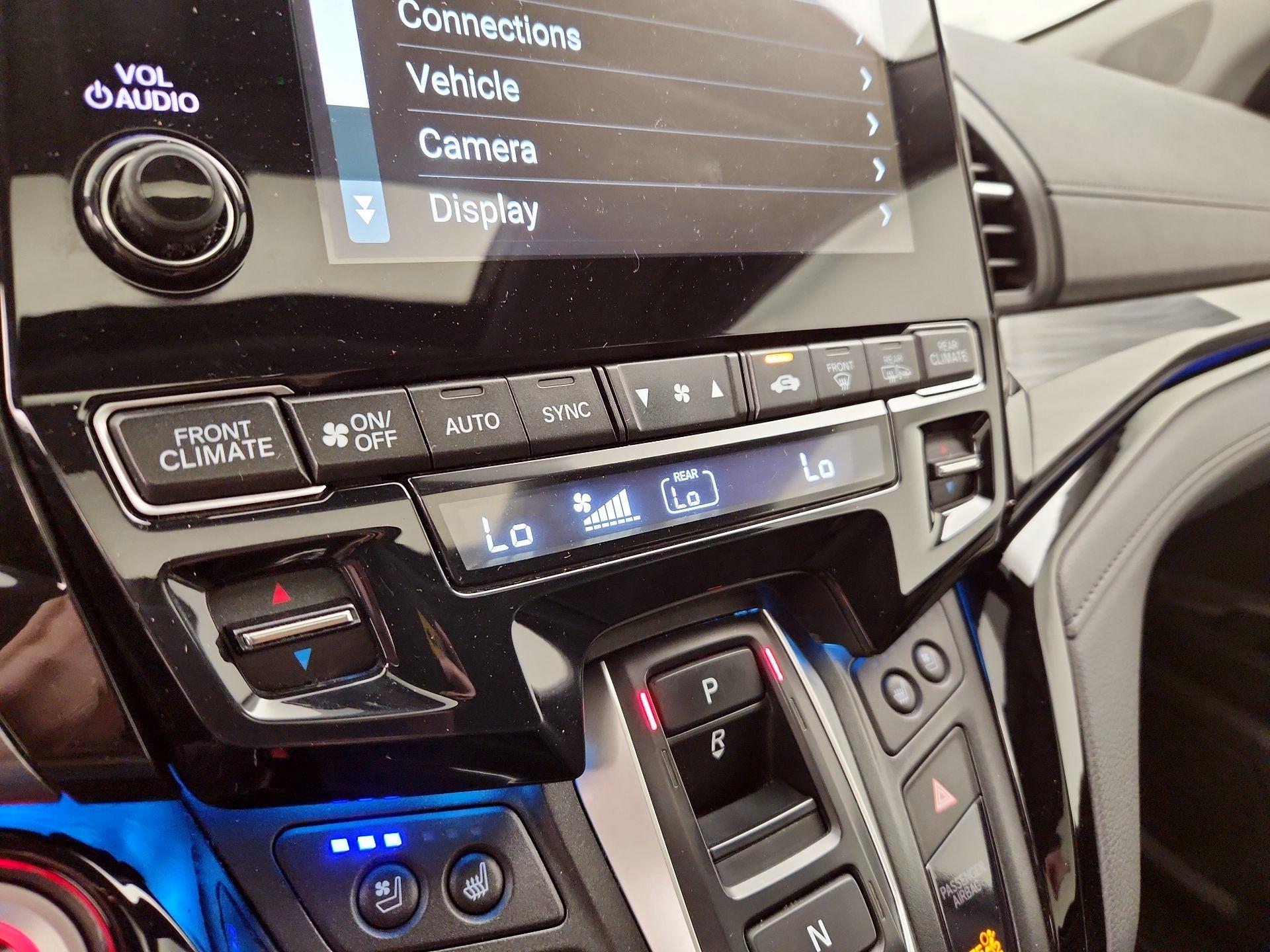 Thumbnail: 2023 Honda Odyssey - 16