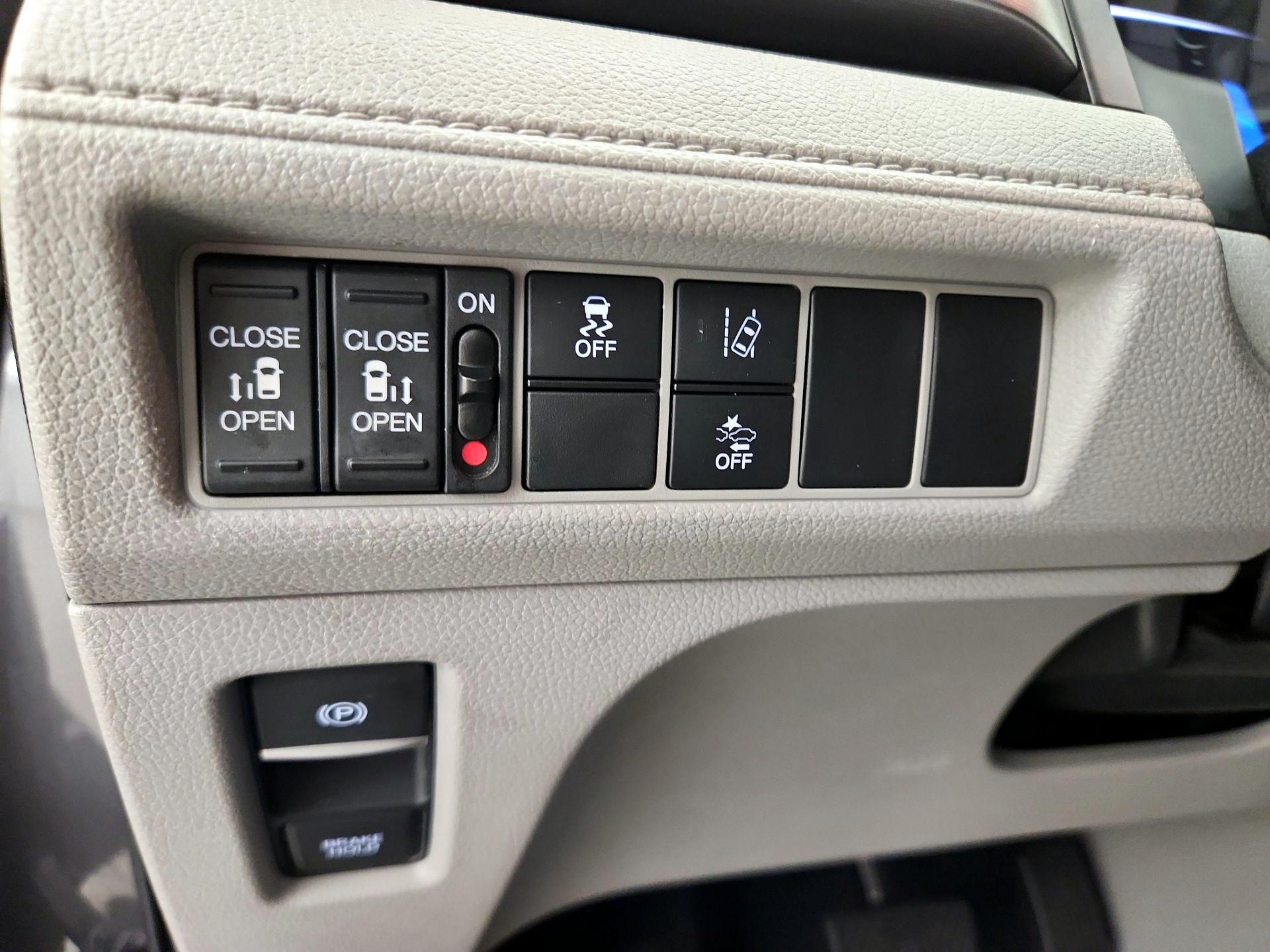 Thumbnail: 2020 Honda Odyssey - 13