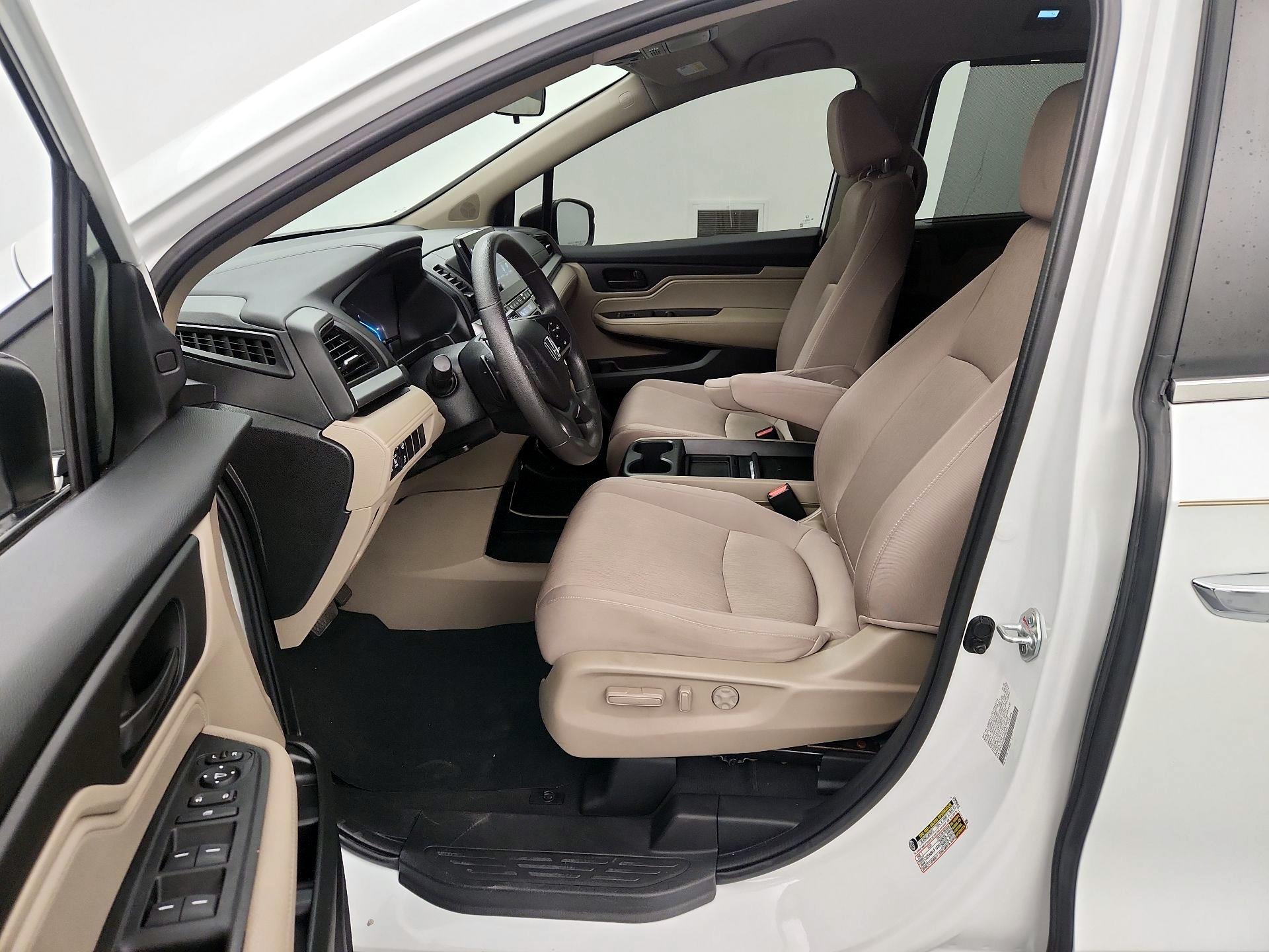 Thumbnail: 2022 Honda Odyssey - 11
