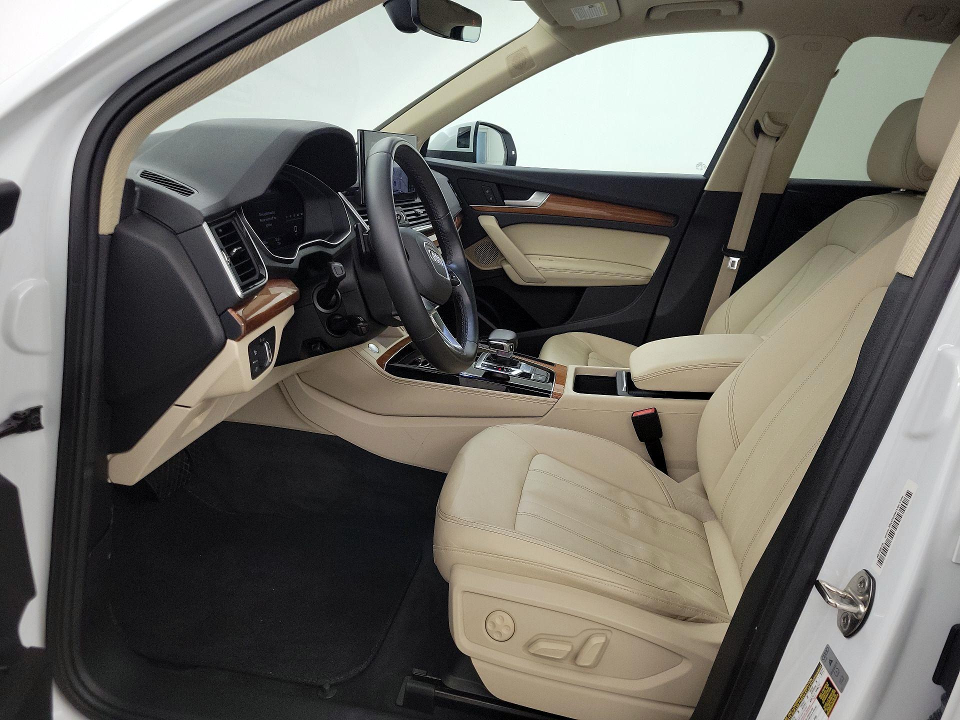 Thumbnail: 2022 Audi Q5 - 11
