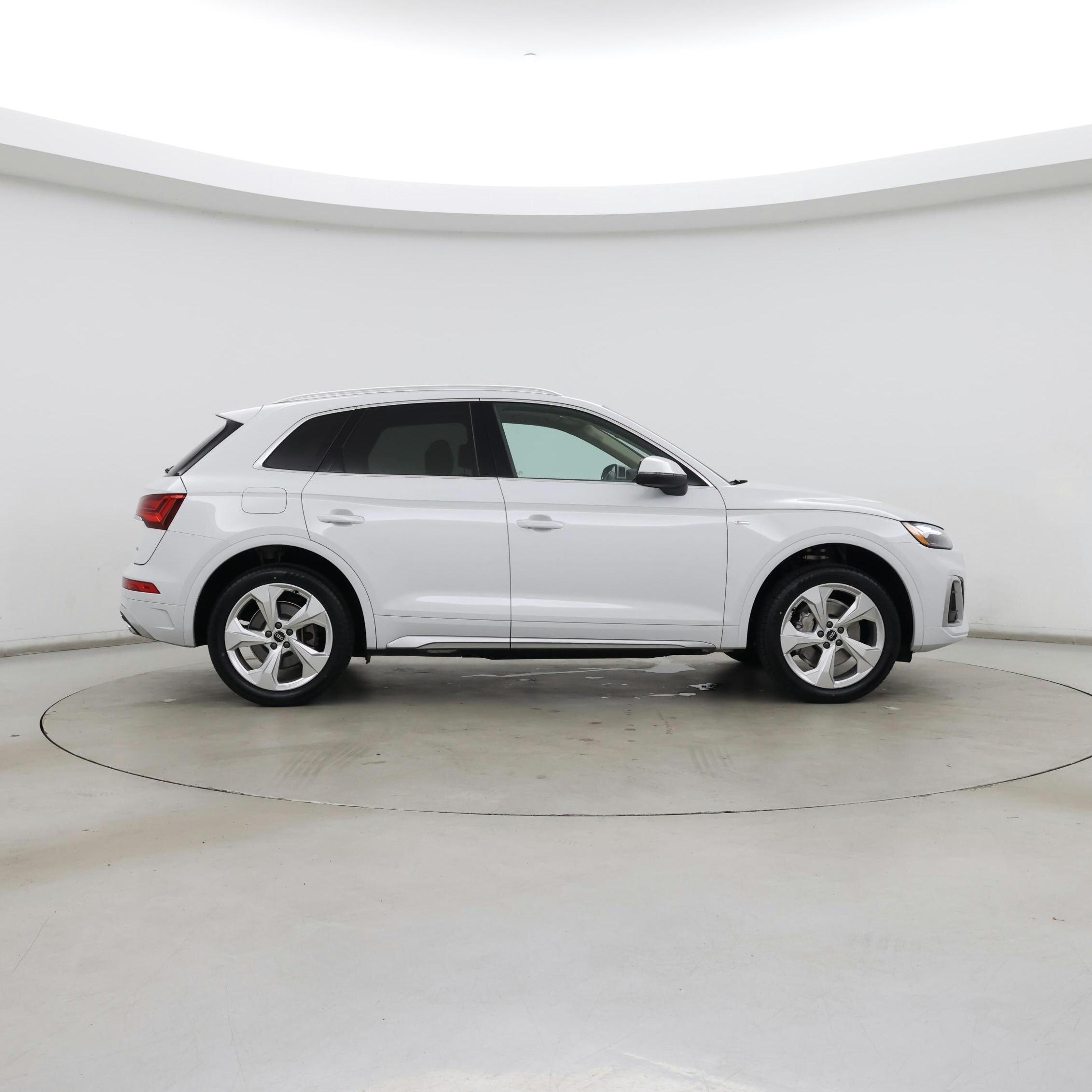 Thumbnail: 2022 Audi Q5 - 7