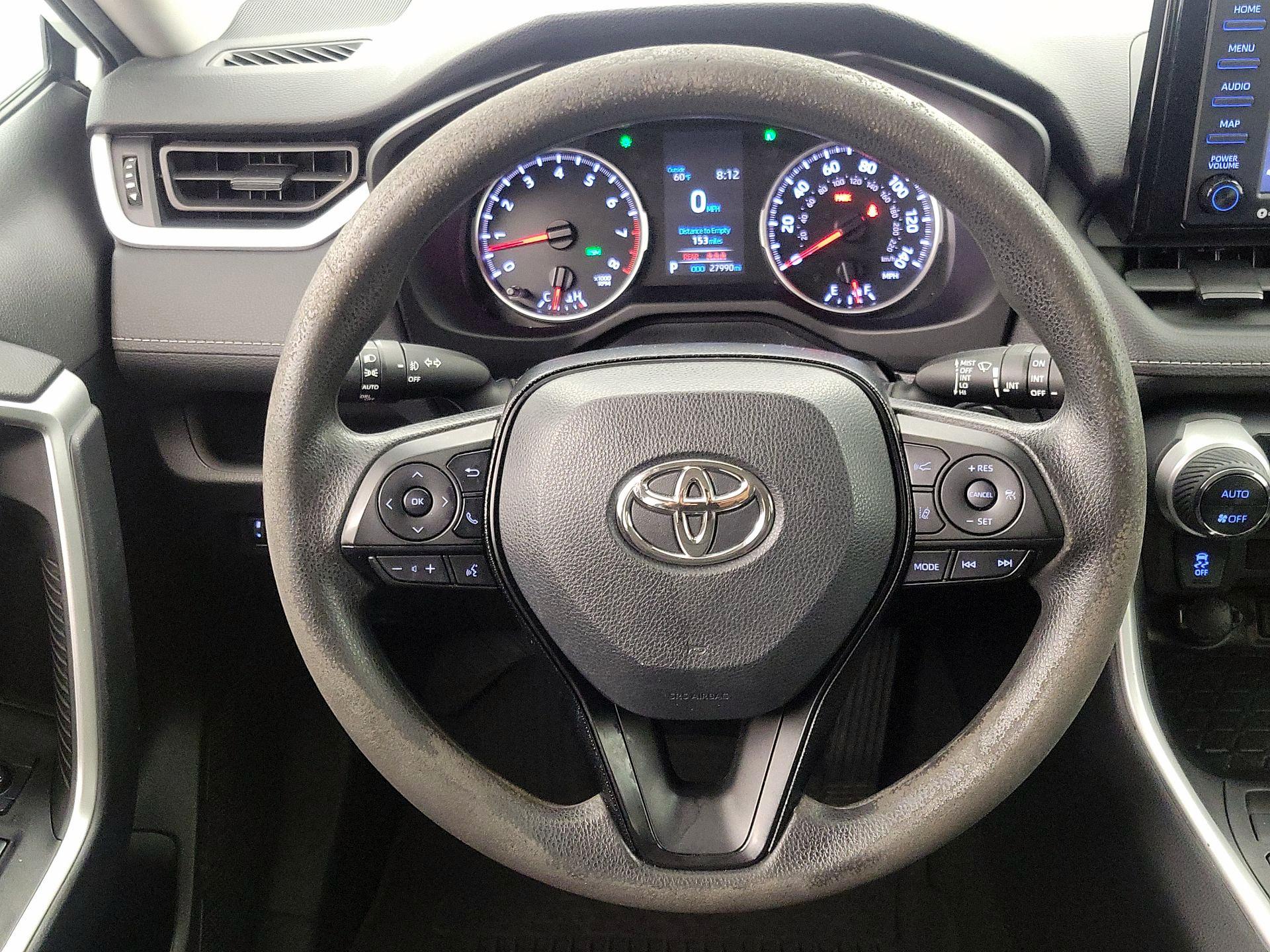 Thumbnail: 2021 Toyota RAV4 - 10