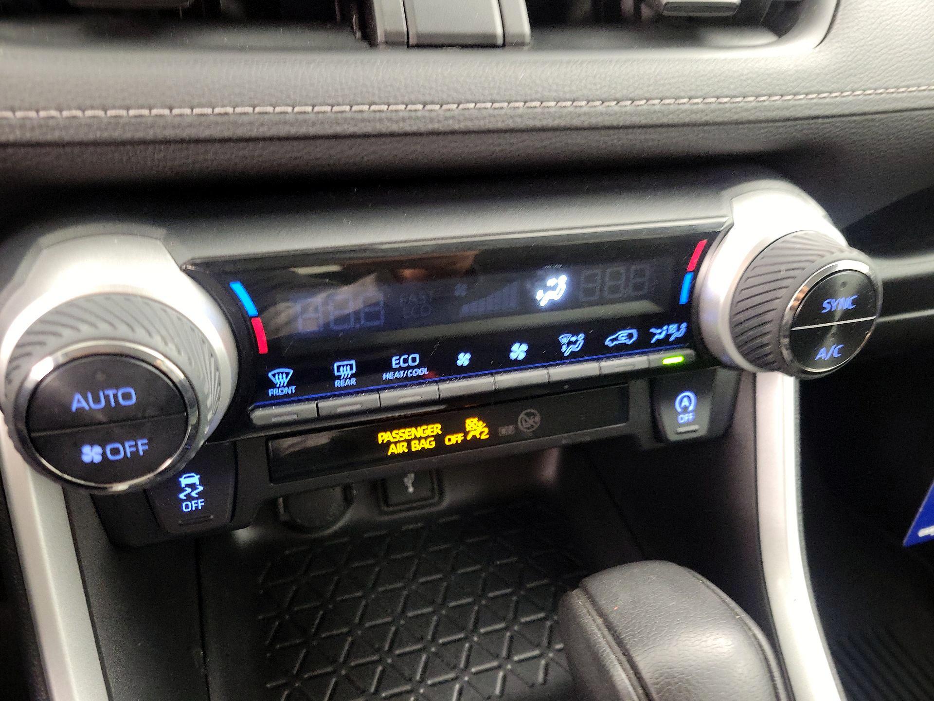 Thumbnail: 2021 Toyota RAV4 - 16